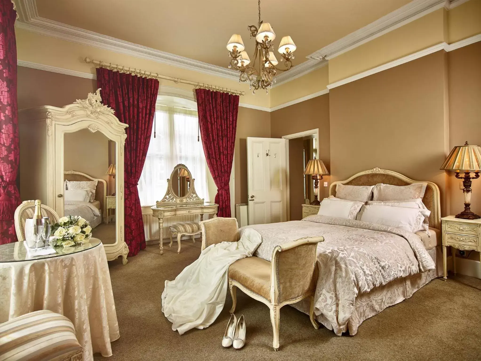 Bed in Ballyroe Heights Hotel