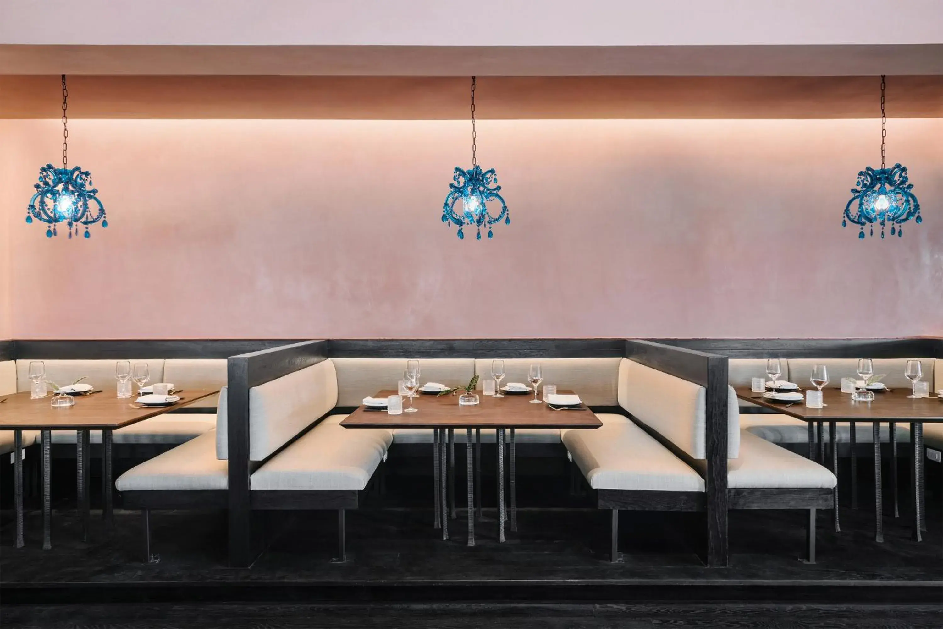 Restaurant/places to eat in The LINE Austin Restaurant/places to eat in The LINE Austin