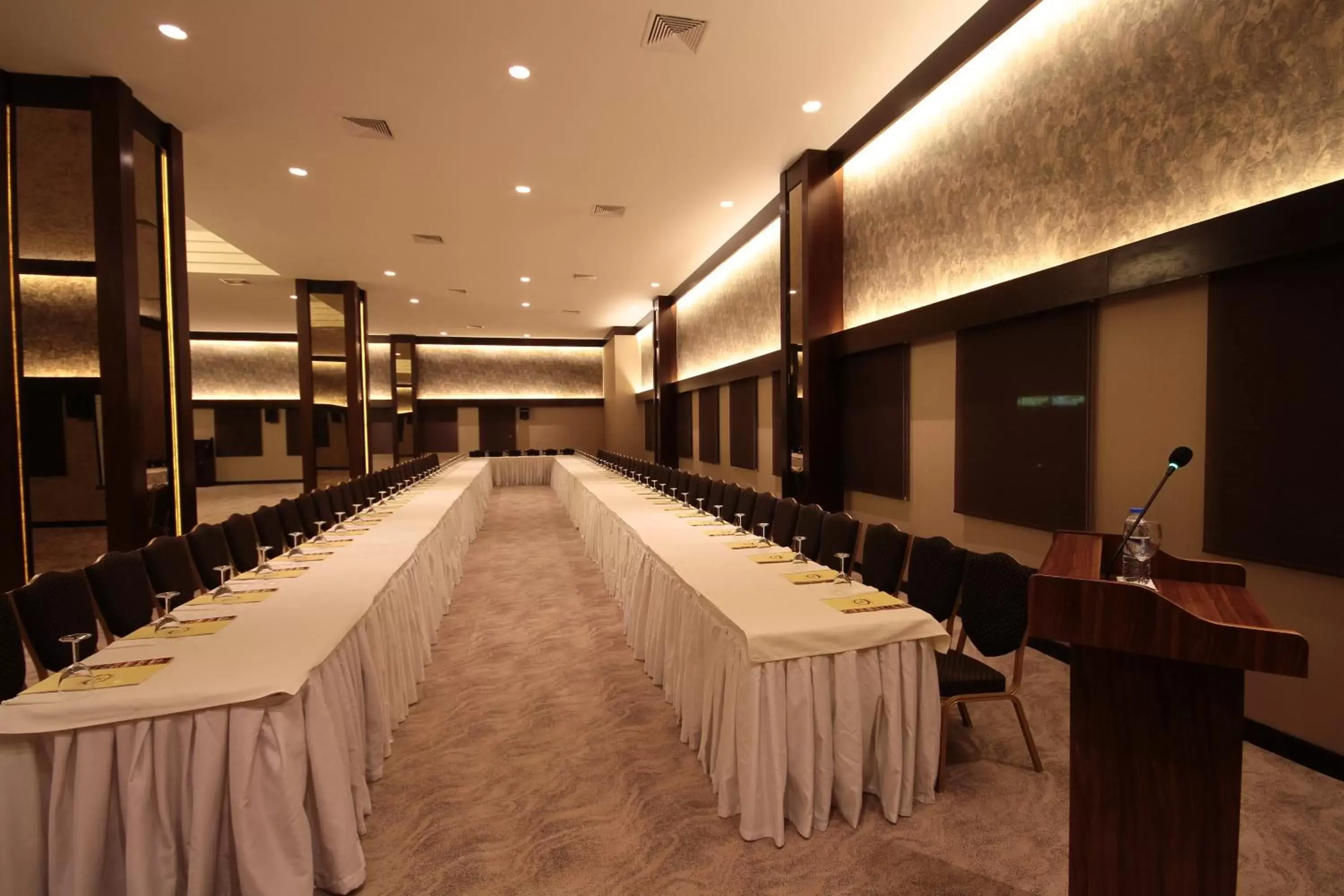 Business facilities in Grand Hotel Gaziantep