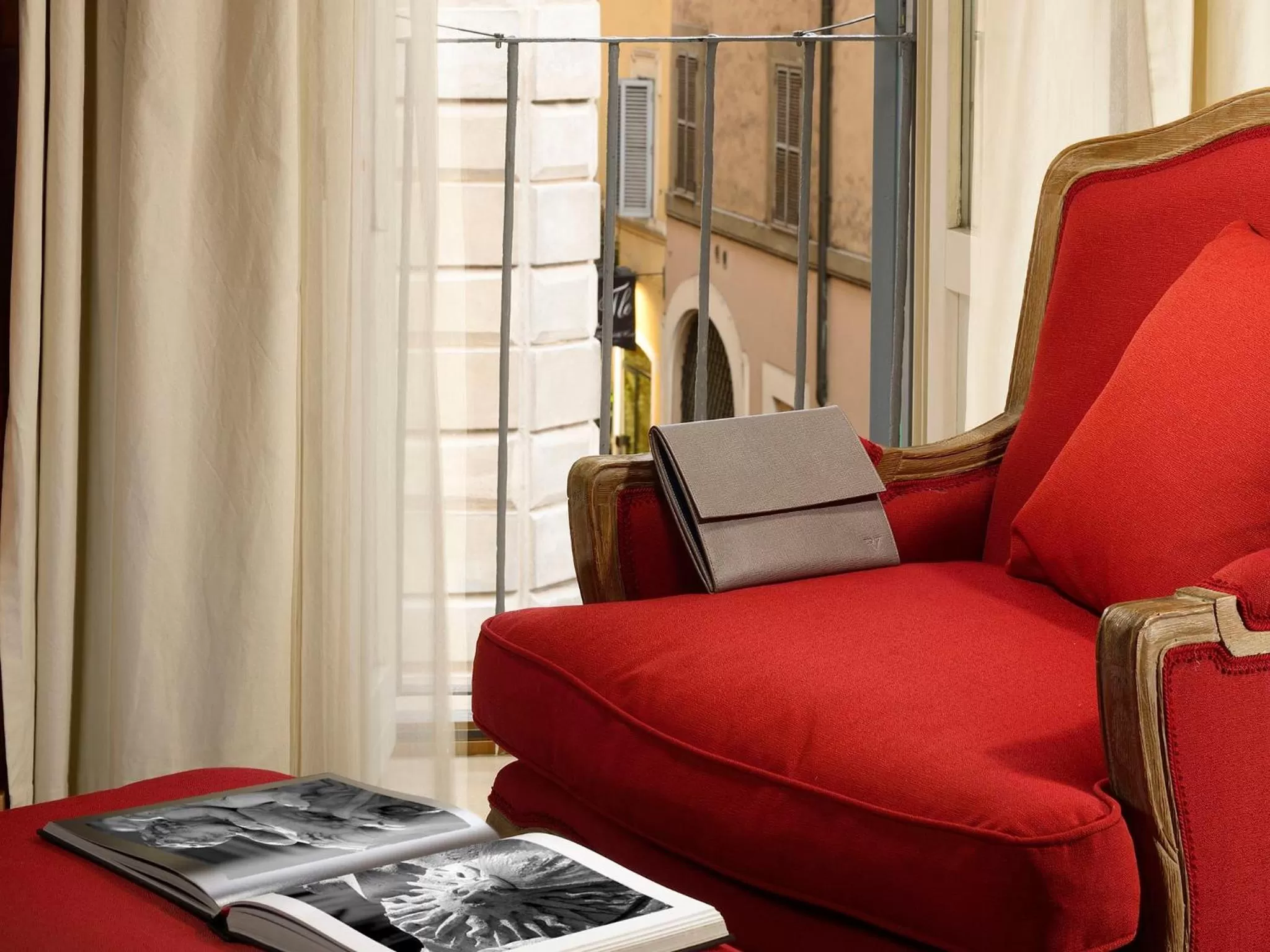 View (from property/room) in Mario De' Fiori 37