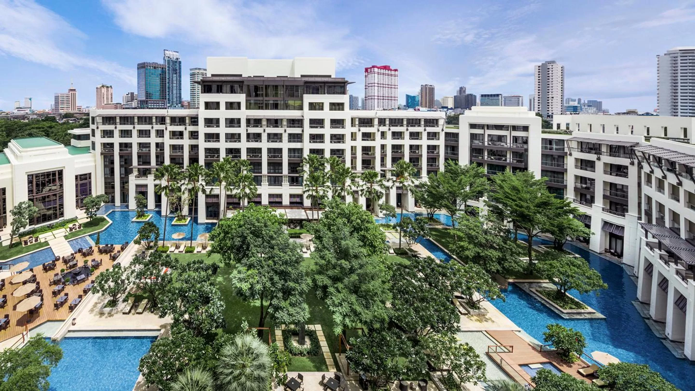 Property building in Siam Kempinski Hotel Bangkok