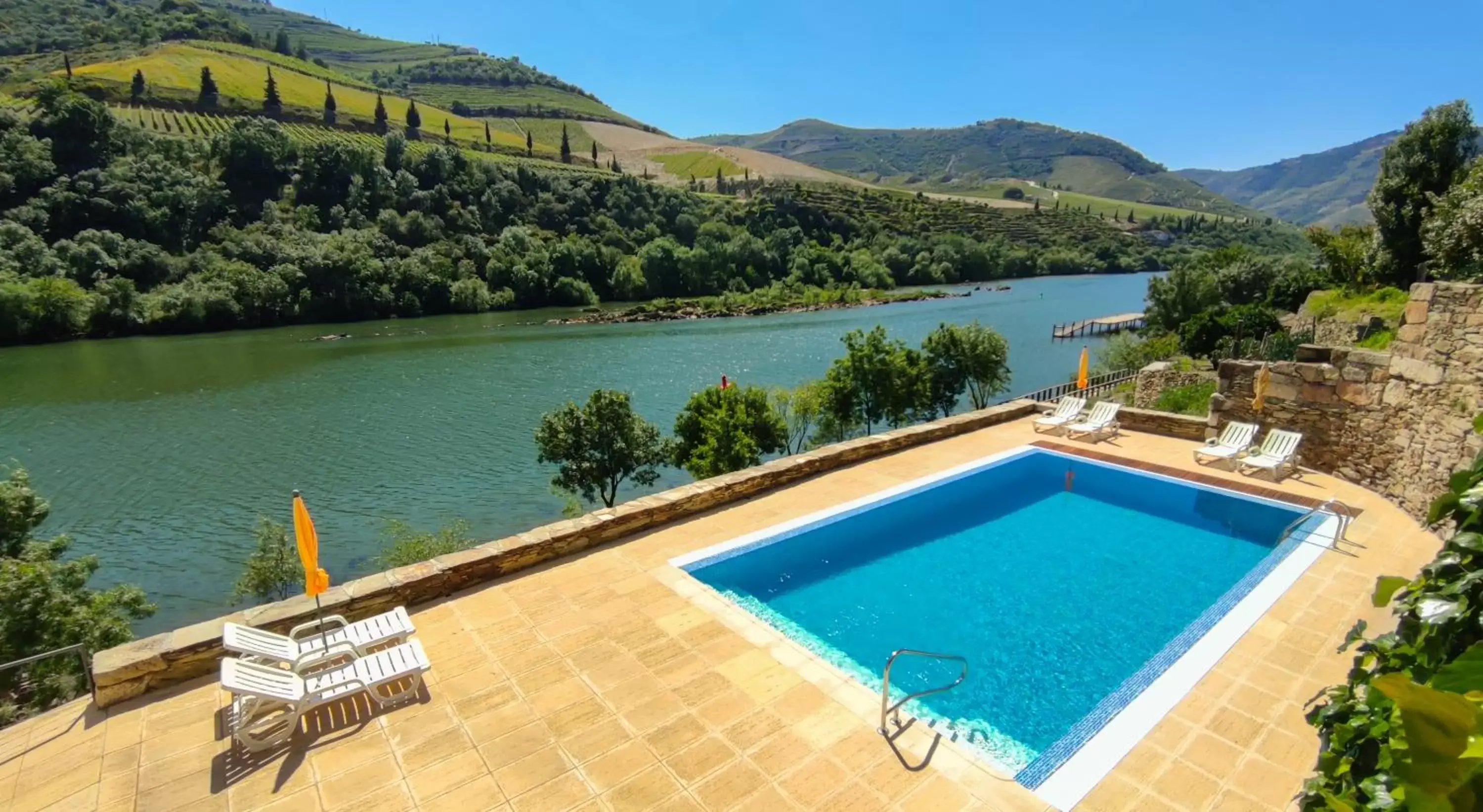 Pool view in Hotel Casa do Tua