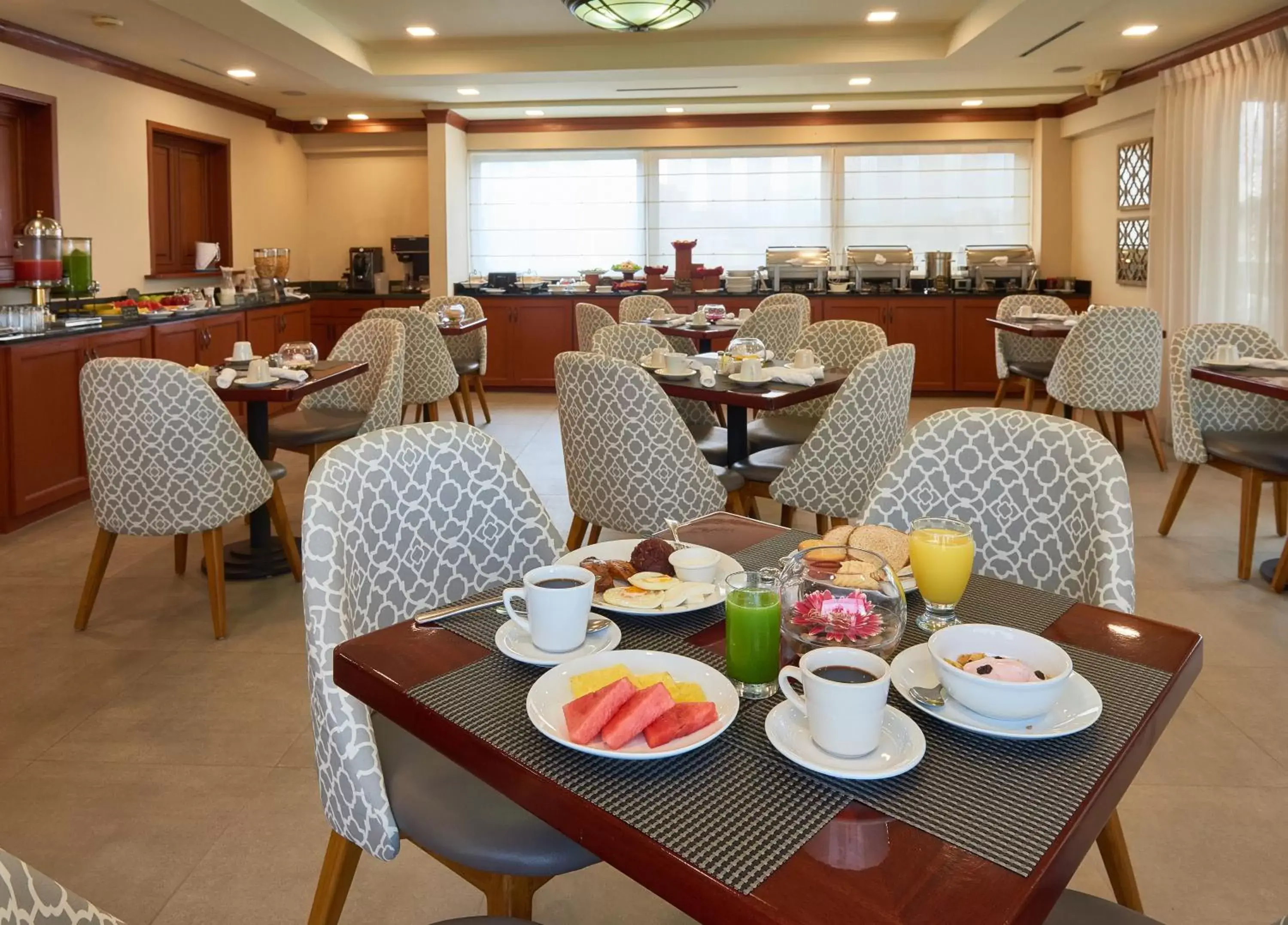 Buffet breakfast, Restaurant/Places to Eat in Suites las Palmas, Hotel & Apartments.