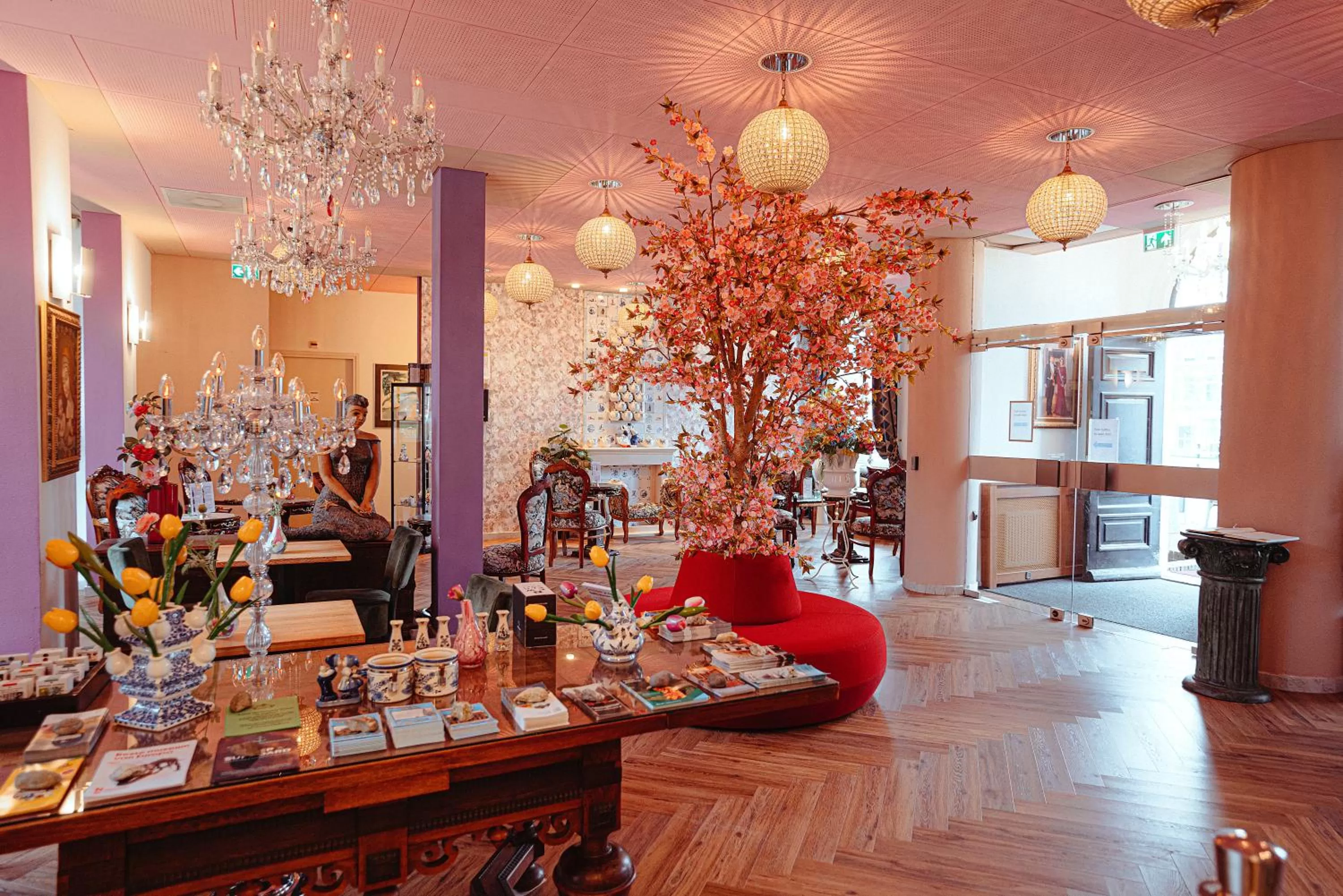 Lobby or reception in Grand Museum Hotel, BW Signature Collection