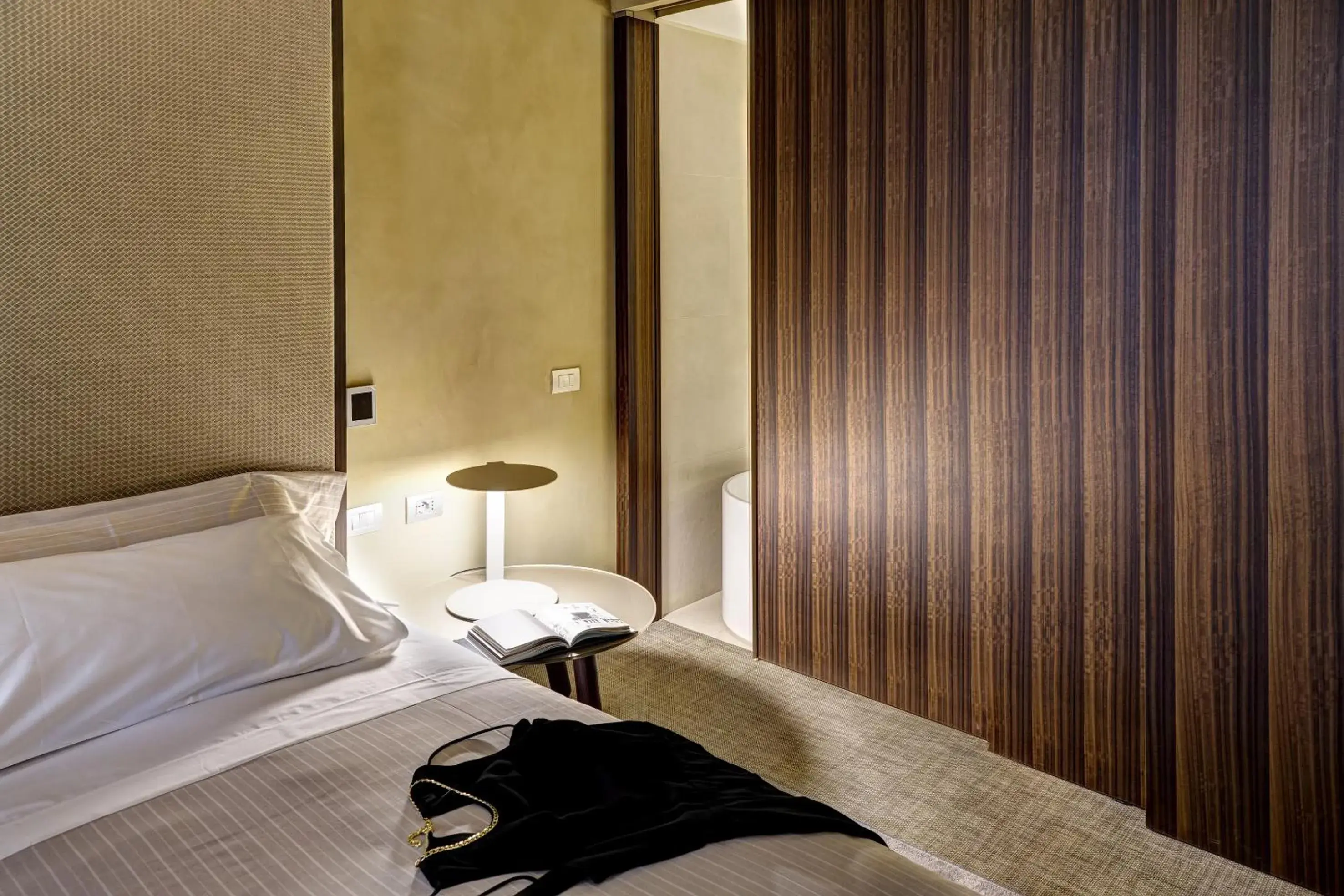 Bedroom, Bed in ME Milan Il Duca