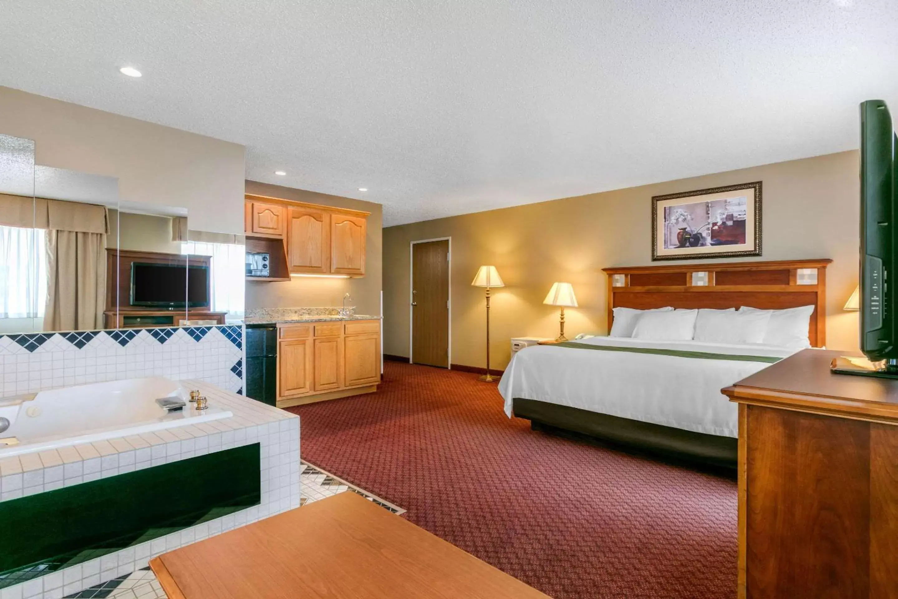 Photo of the whole room, Bed in Quality Inn near Monument Health Rapid City Hospital