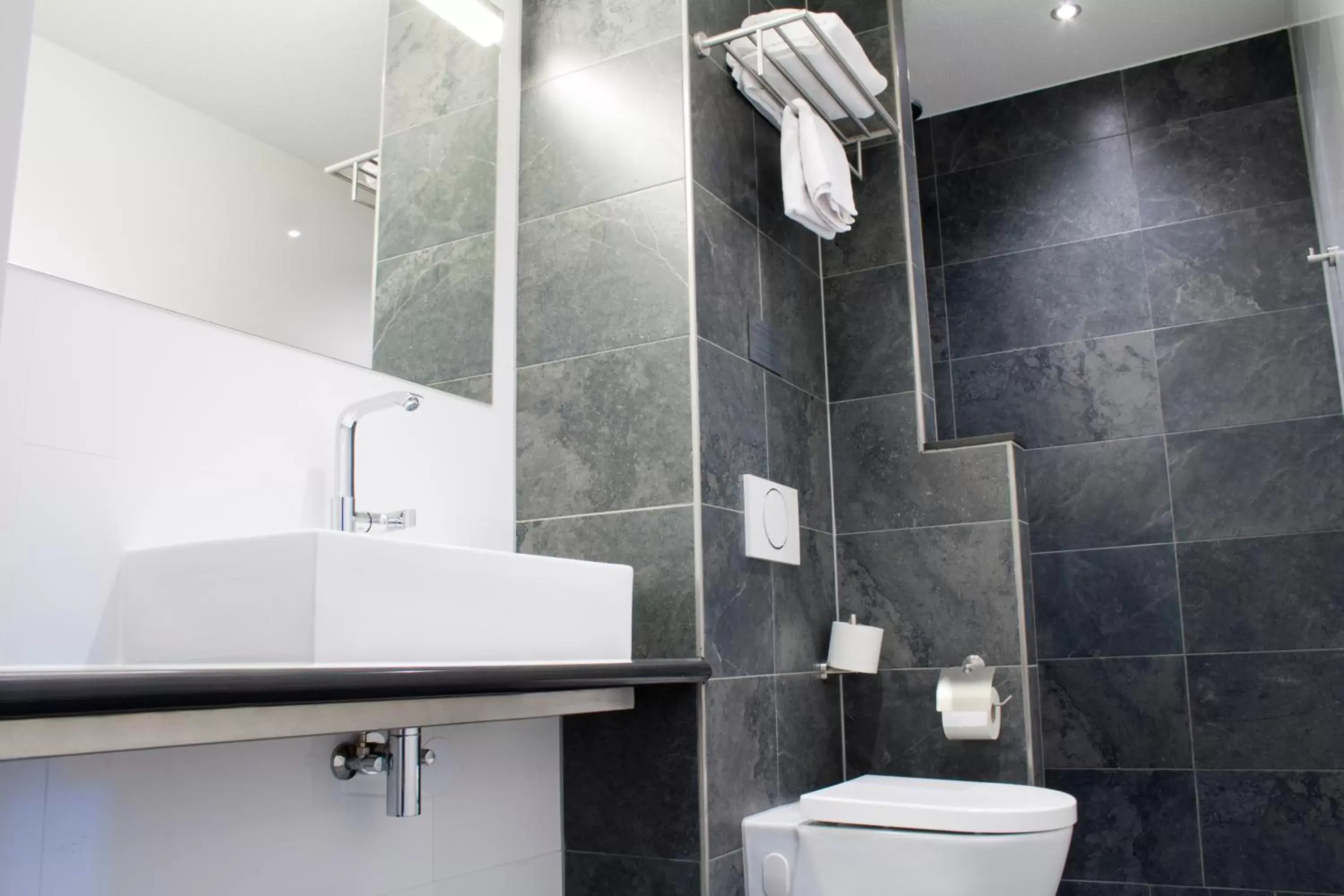 Shower, Bathroom in Bastion Hotel Arnhem