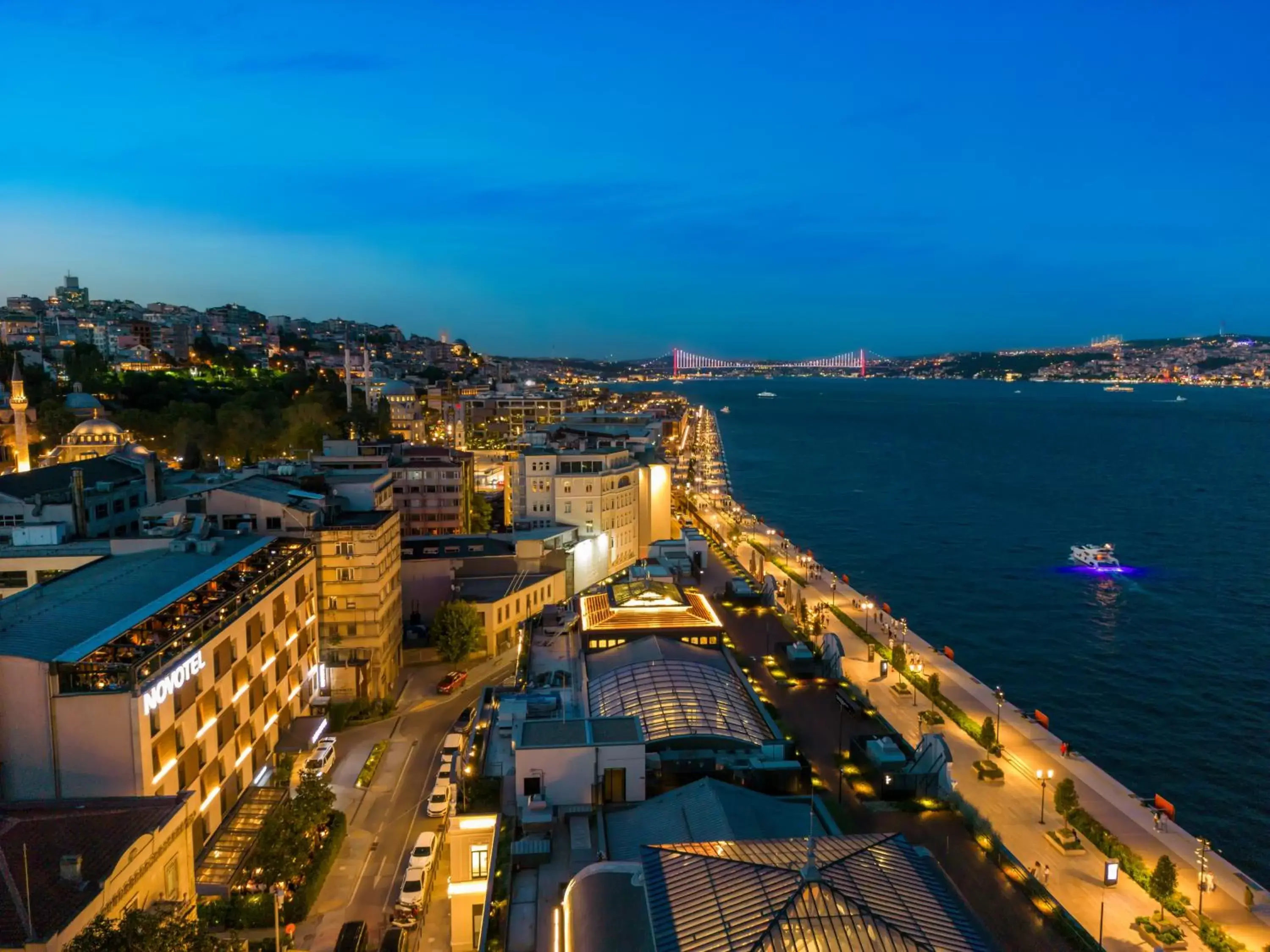 Property building, Bird's-eye View in Novotel Istanbul Bosphorus Hotel