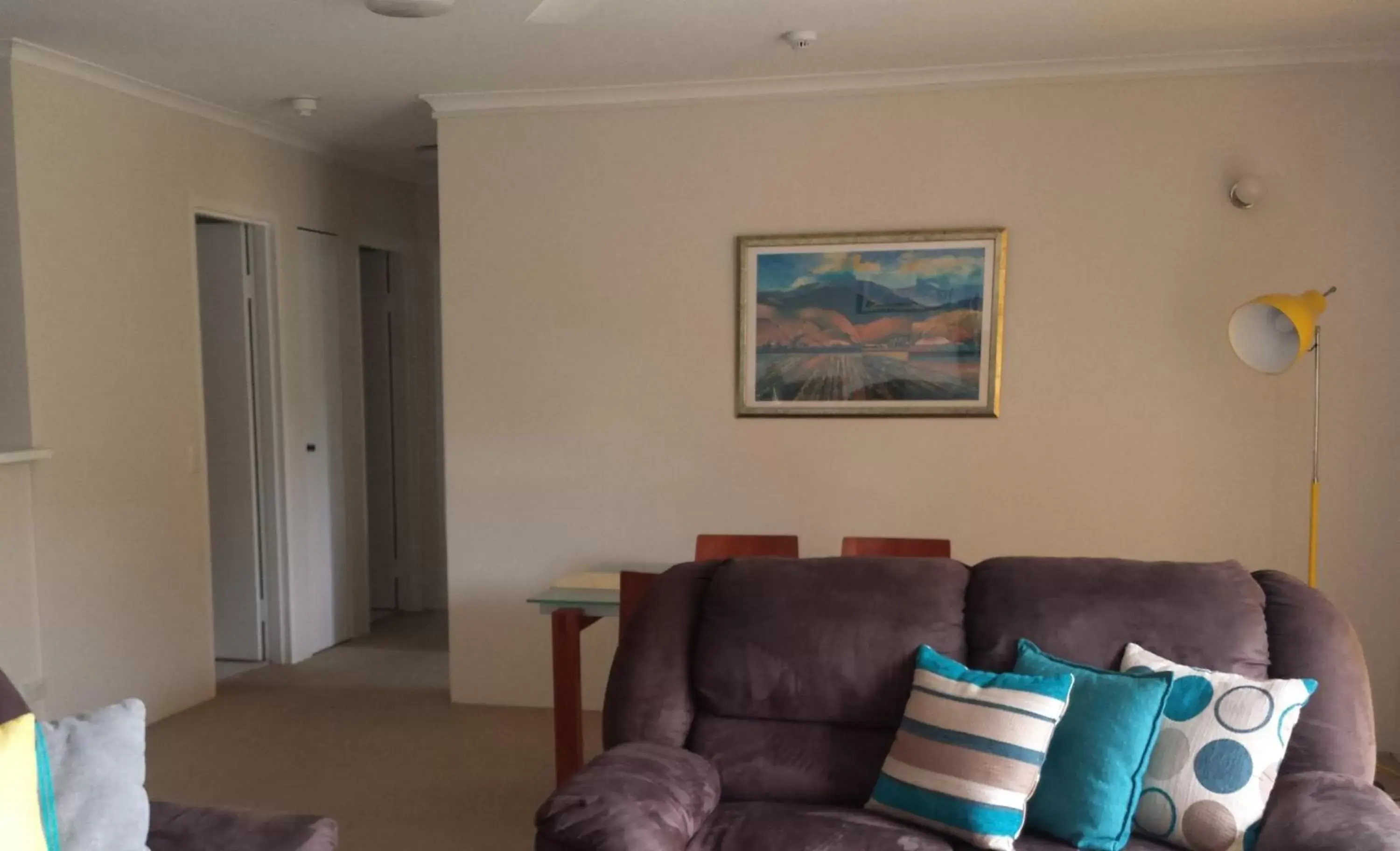 Dining area, Seating Area in Kirribilli Apartments