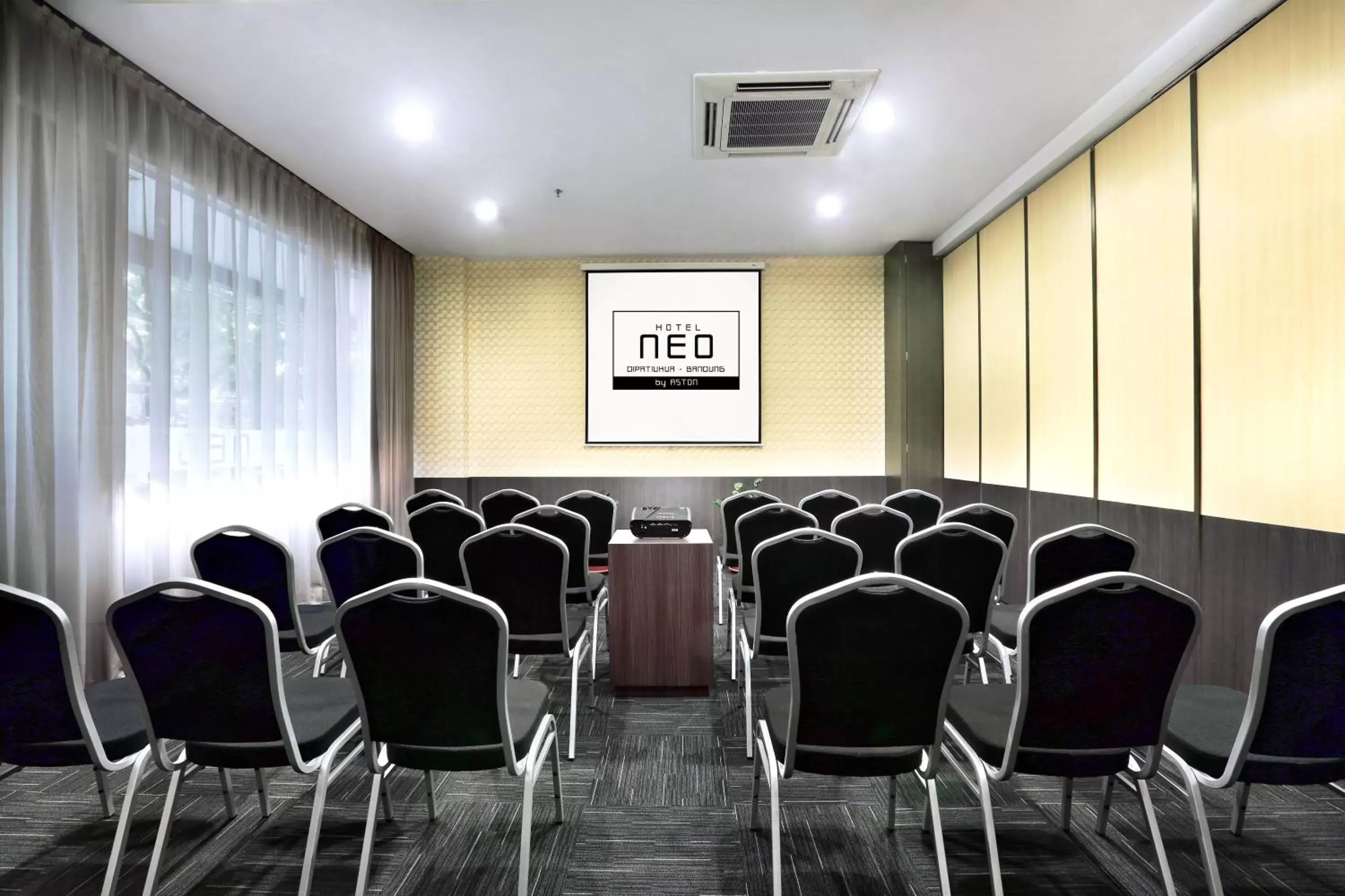 Meeting/conference room in Neo Dipatiukur Bandung by ASTON