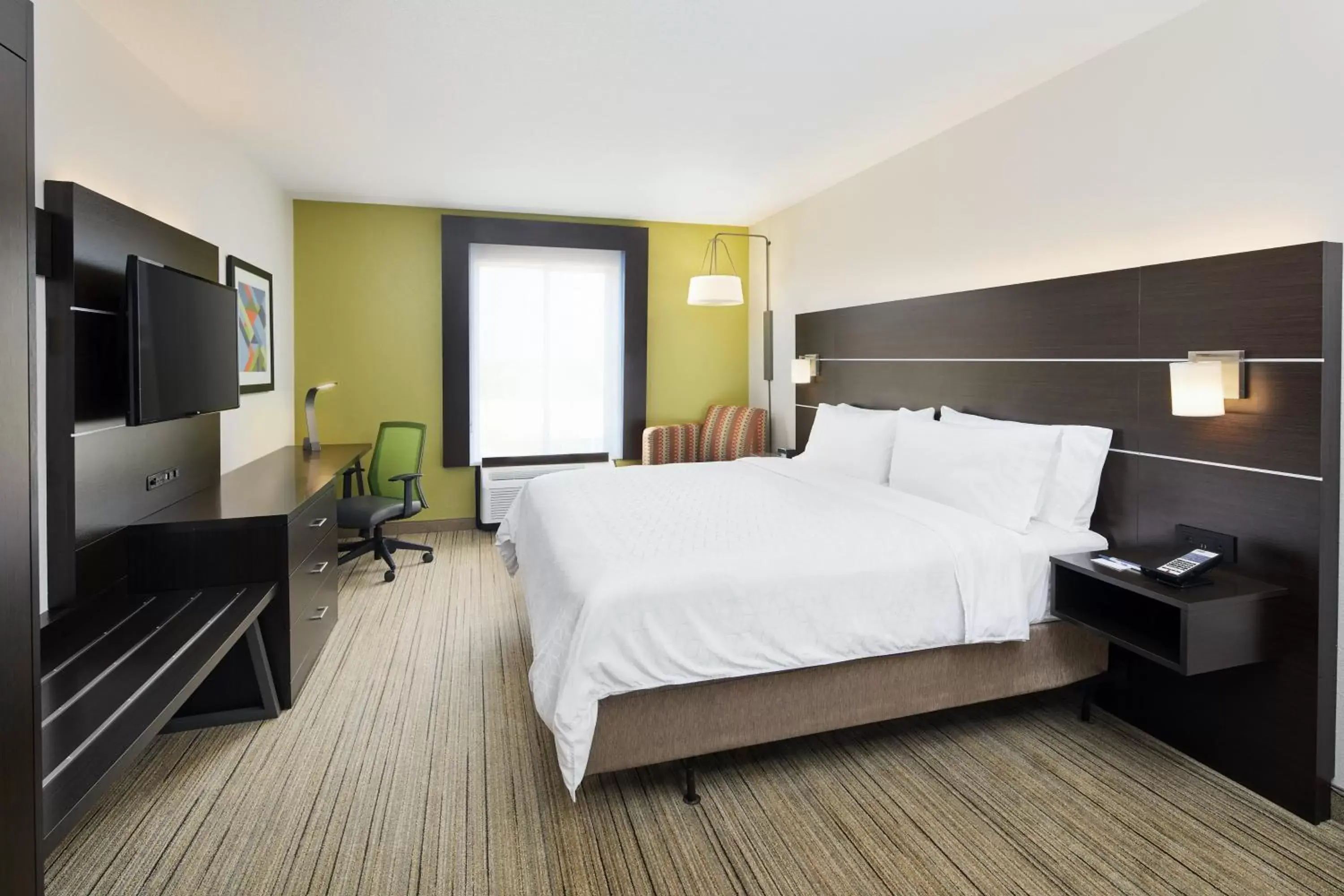 Photo of the whole room, Bed in Holiday Inn Express Hotel & Suites Port Richey, an IHG Hotel