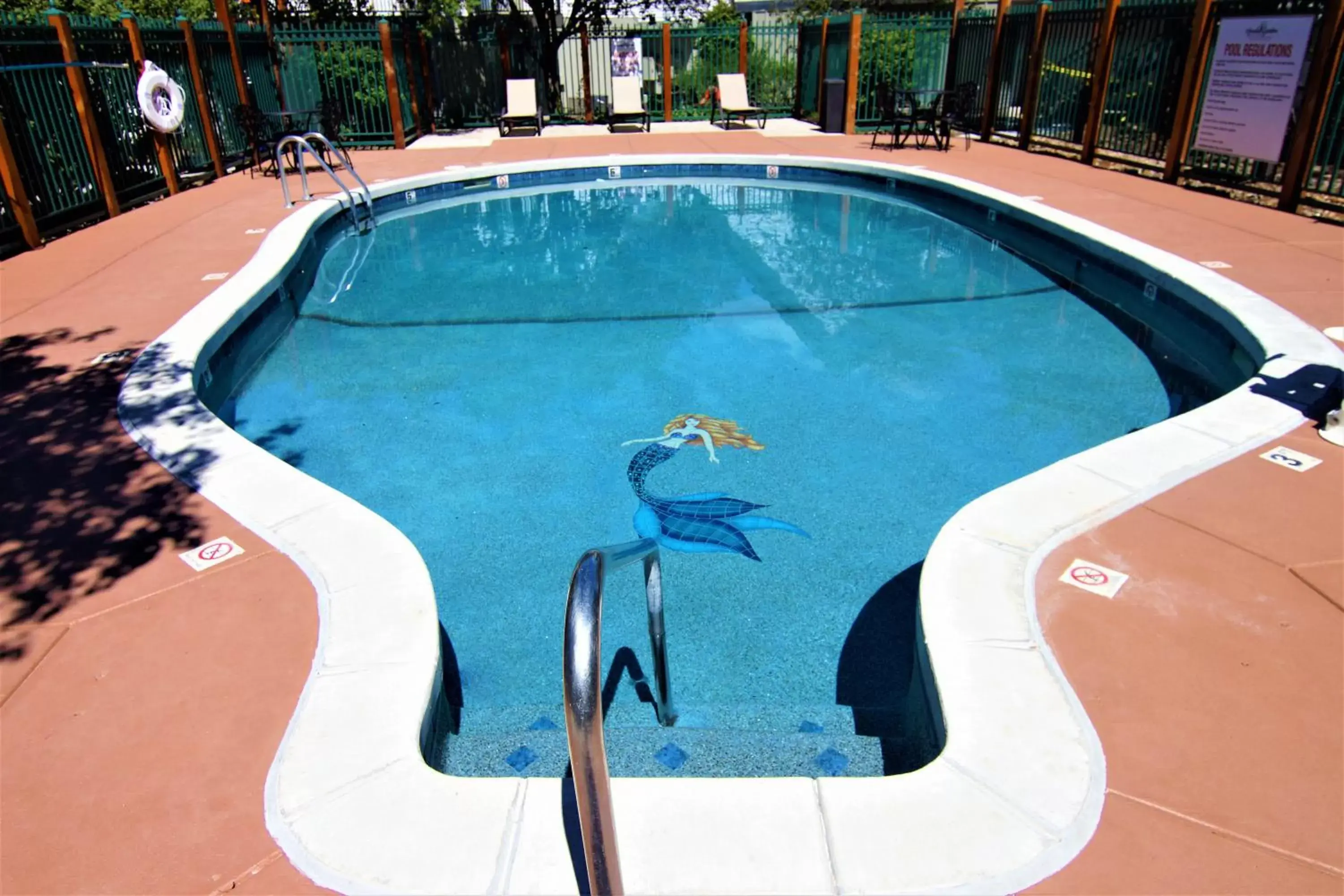 Swimming pool, Pool View in Annabell Gardens