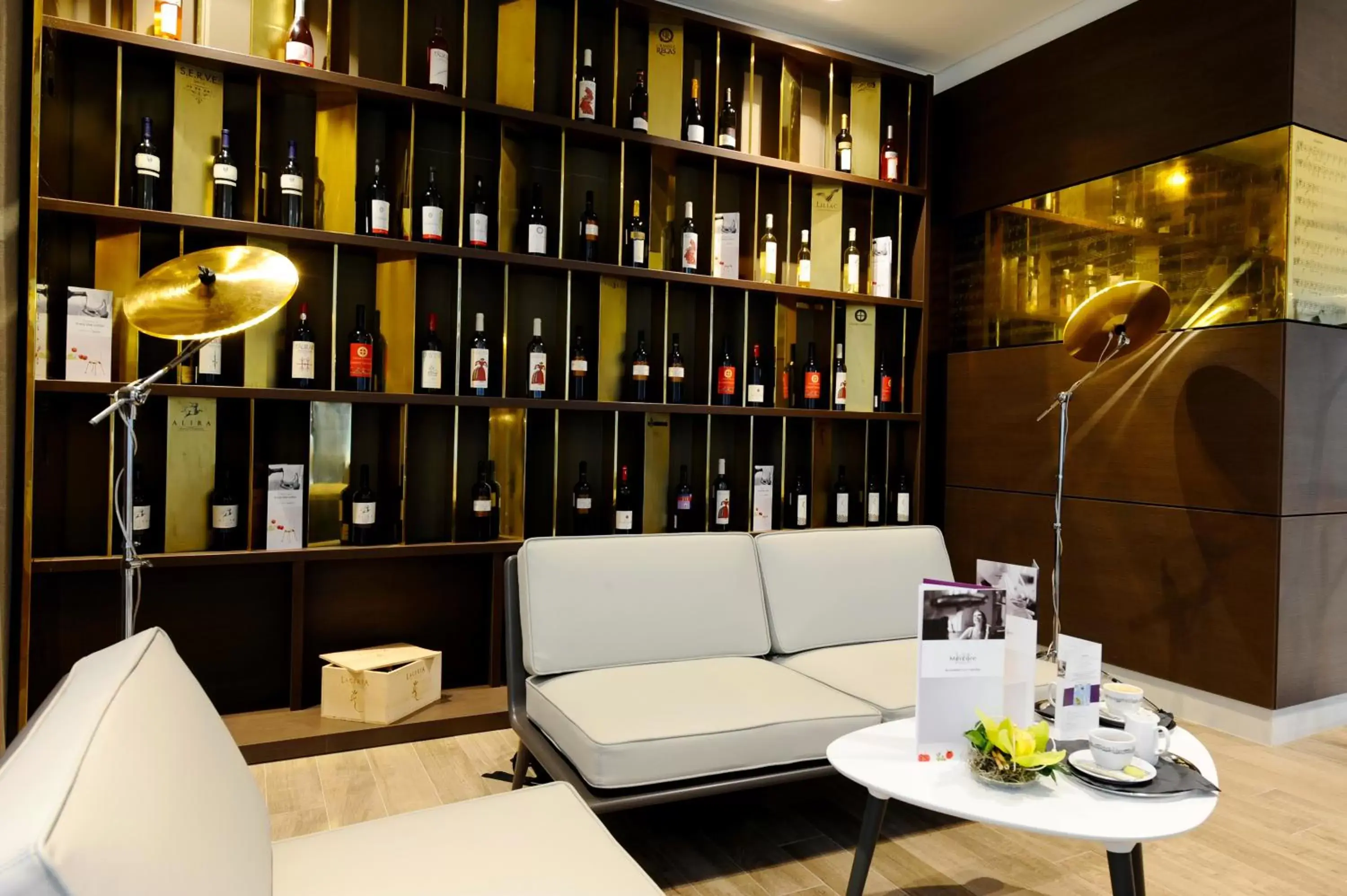 Lounge or bar in Mercure Bucharest City Center