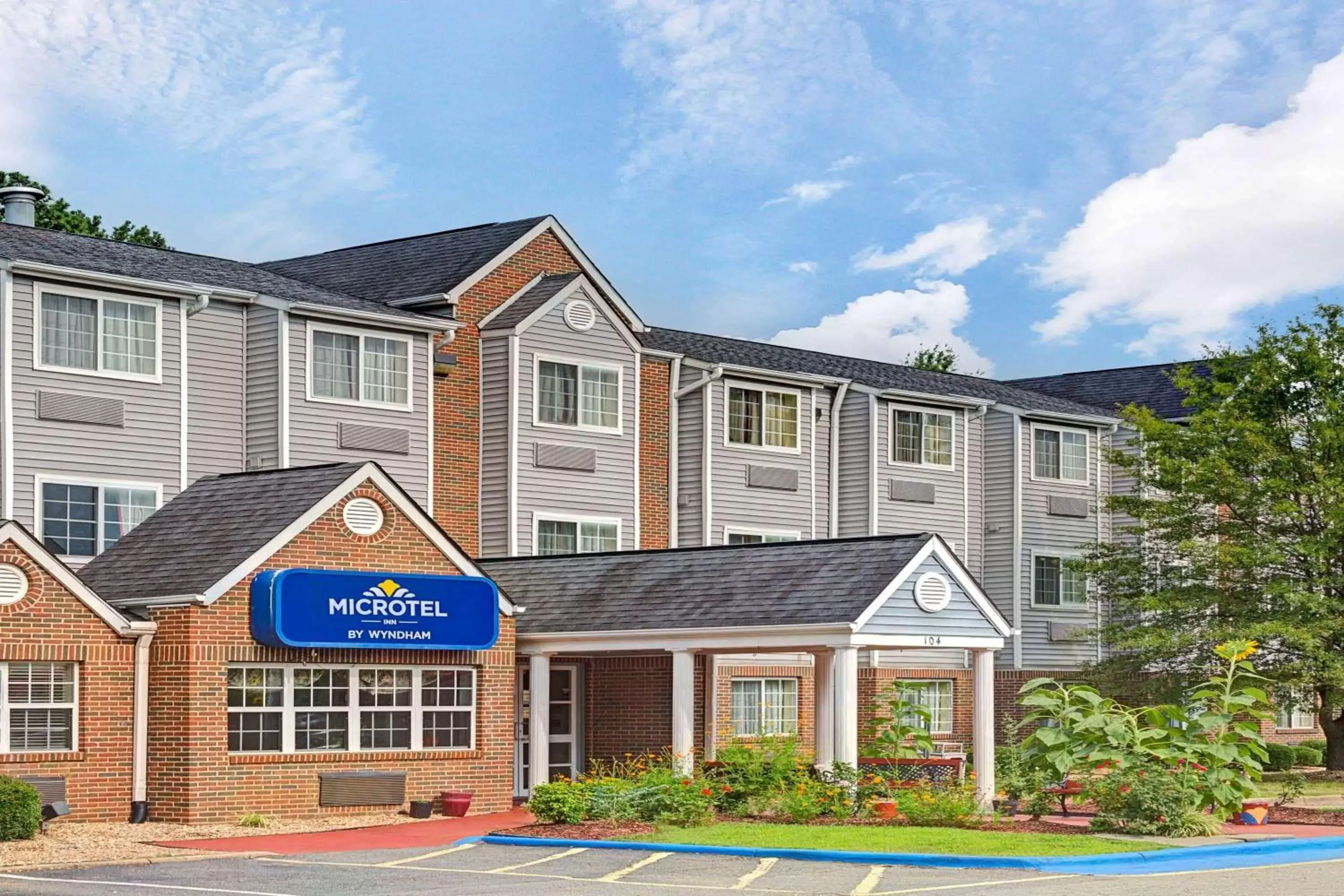 Property Building in Microtel Inn by Wyndham Raleigh-Durham Airport