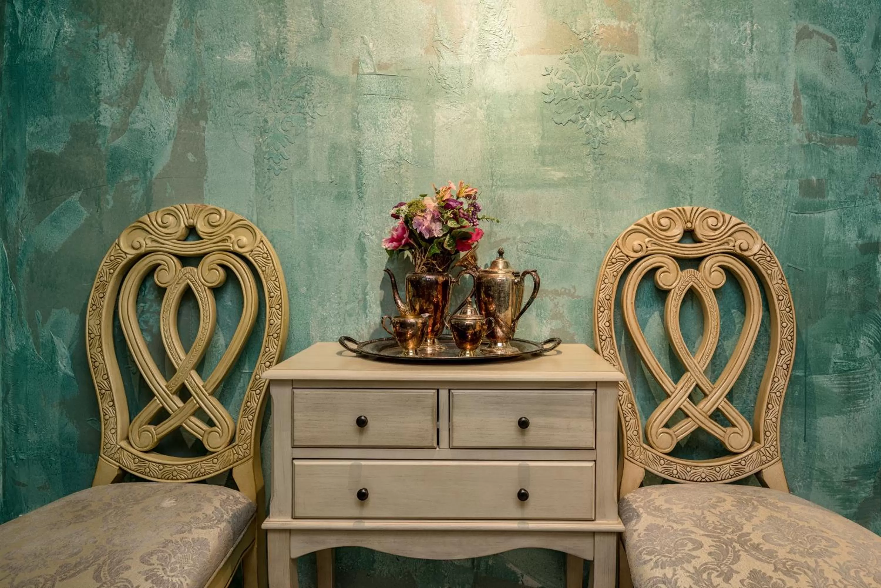 Decorative detail in Plaza Marchi Old Town - MAG Quaint & Elegant Boutique Hotels