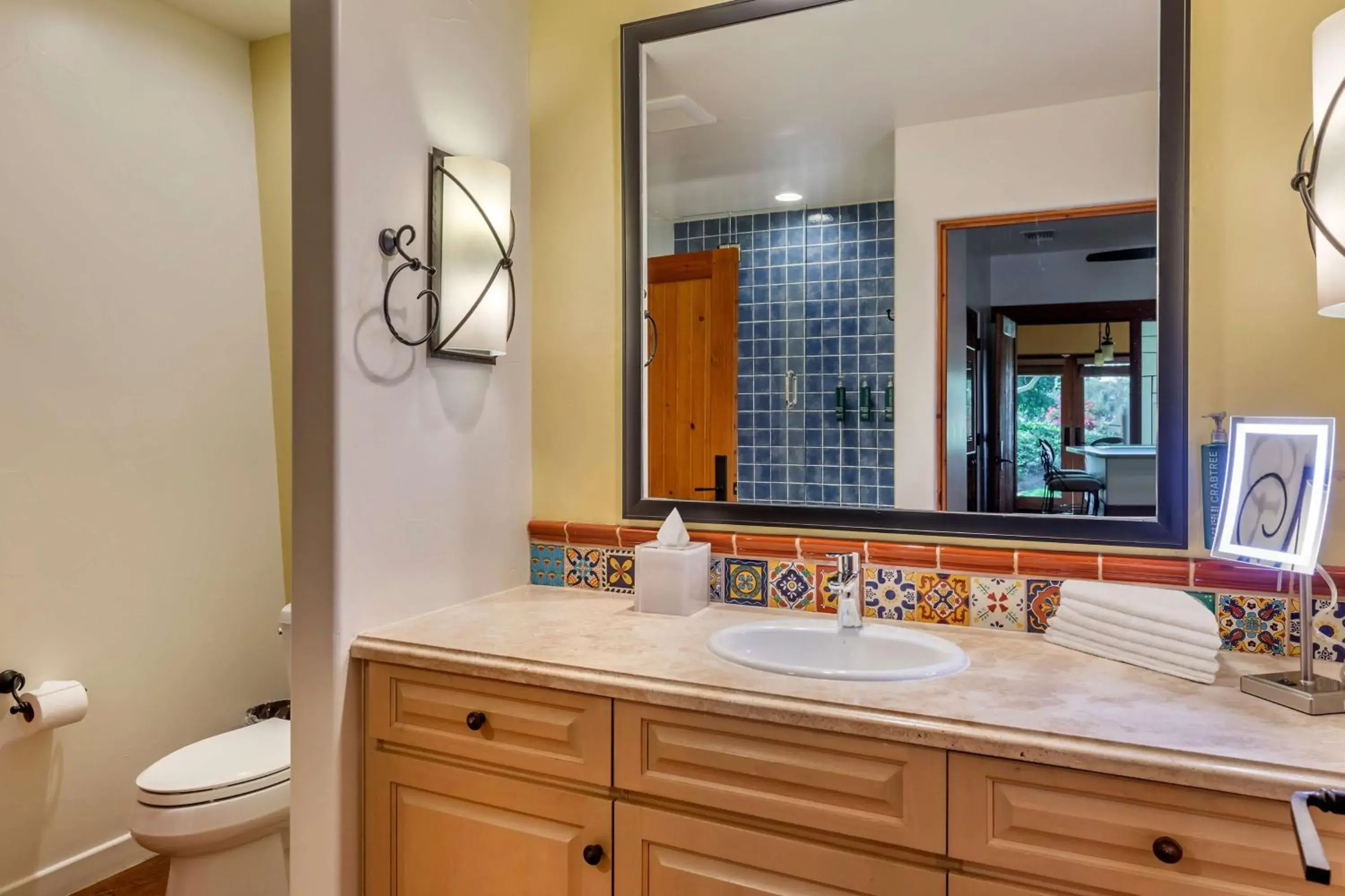 Bathroom in Hilton Grand Vacations Club Palm Desert