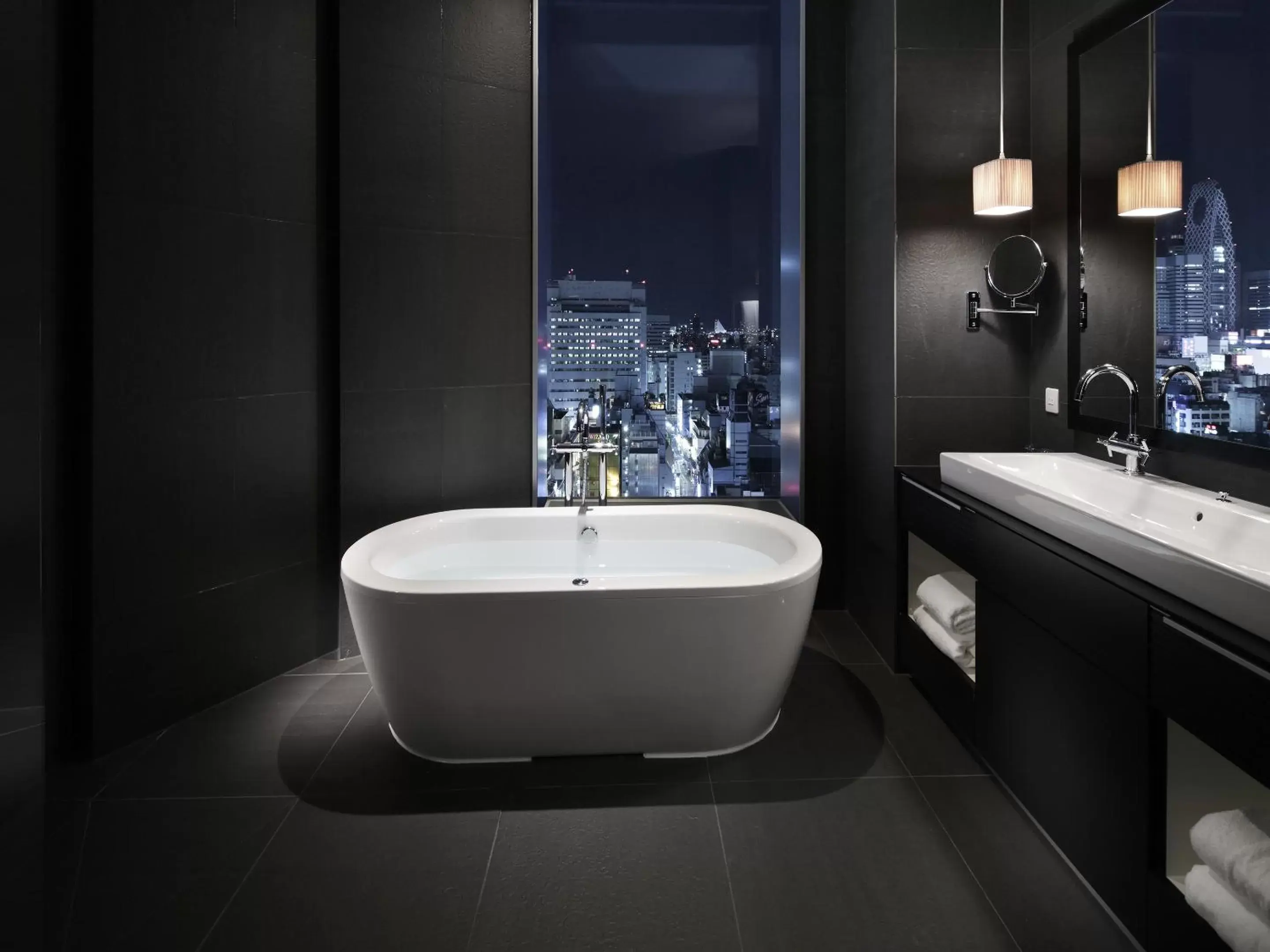 Photo of the whole room, Bathroom in Shinjuku Granbell Hotel