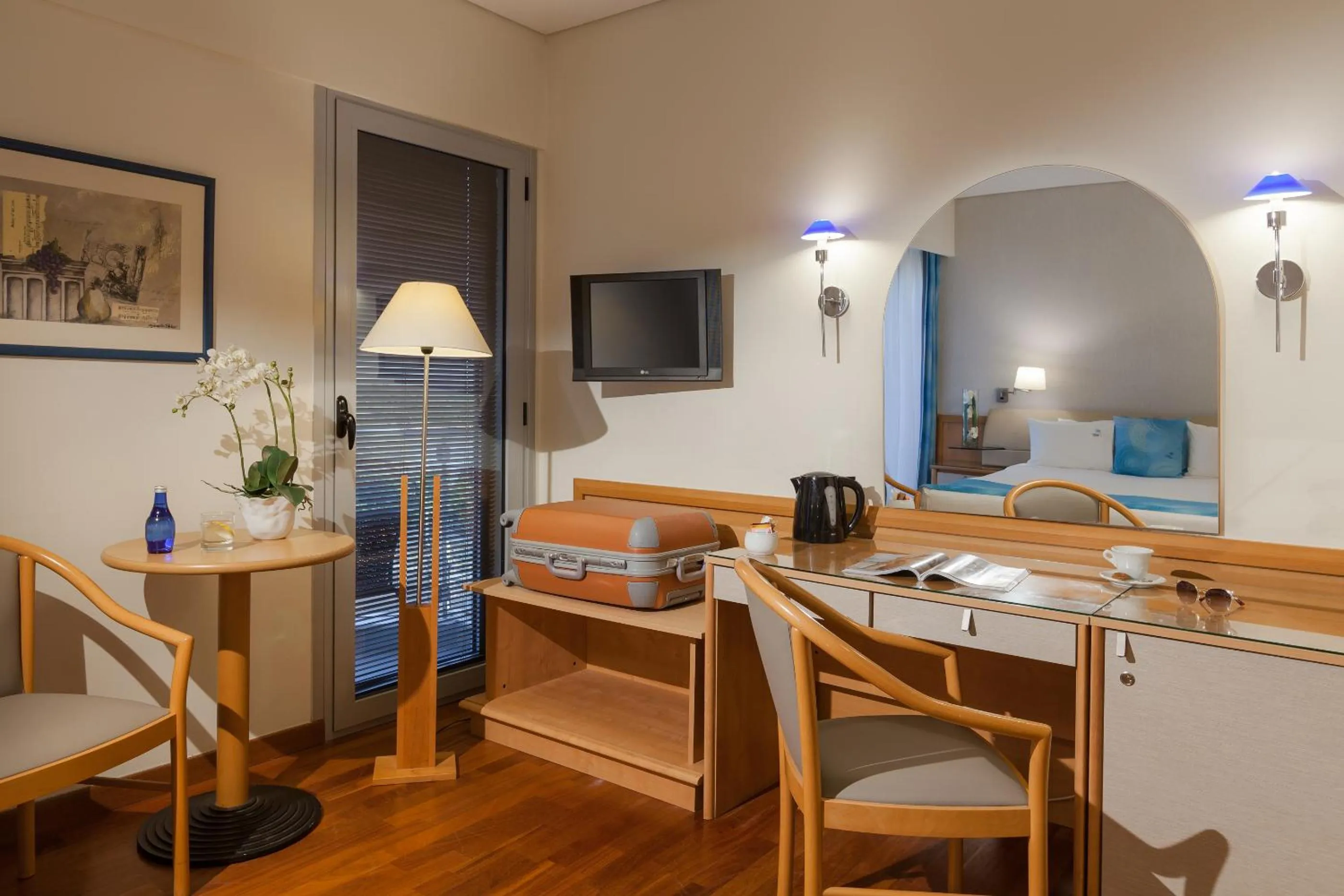 TV and multimedia in Tropical Hotel