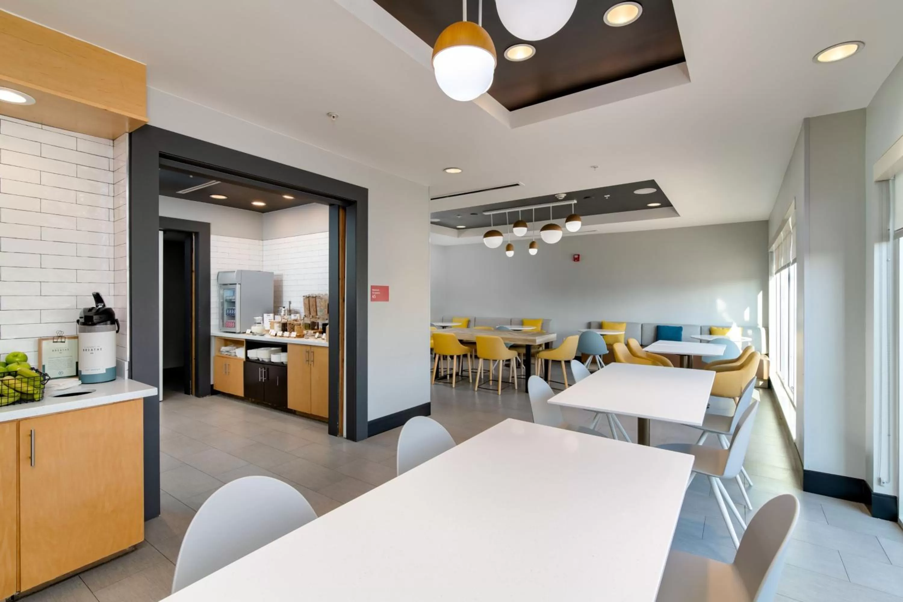 Breakfast in TownePlace Suites by Marriott Dallas McKinney