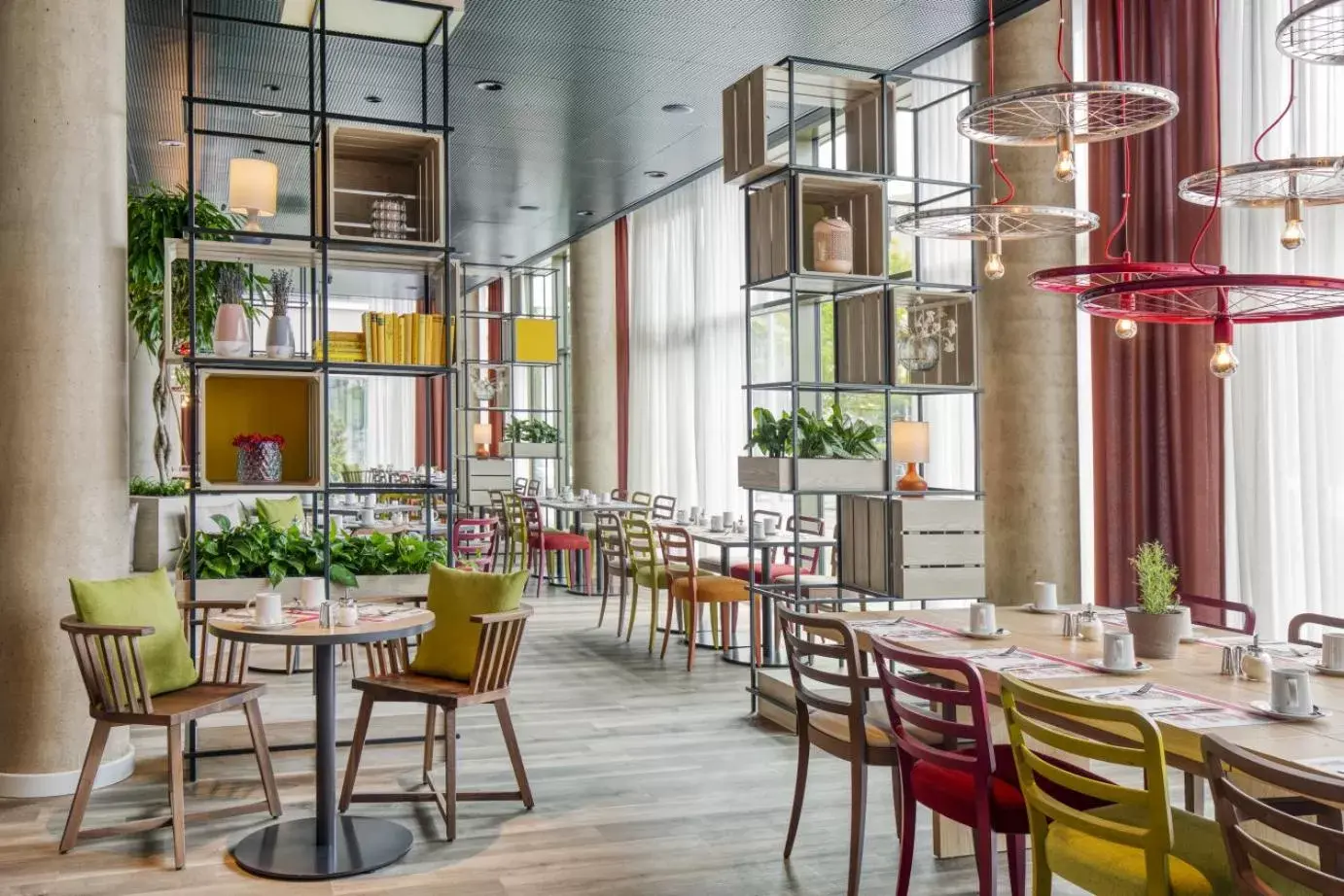 Restaurant/places to eat in IntercityHotel Saarbrücken Restaurant/places to eat in IntercityHotel Saarbrücken