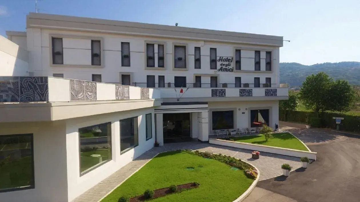 Facade/entrance in Hotel degli Amici