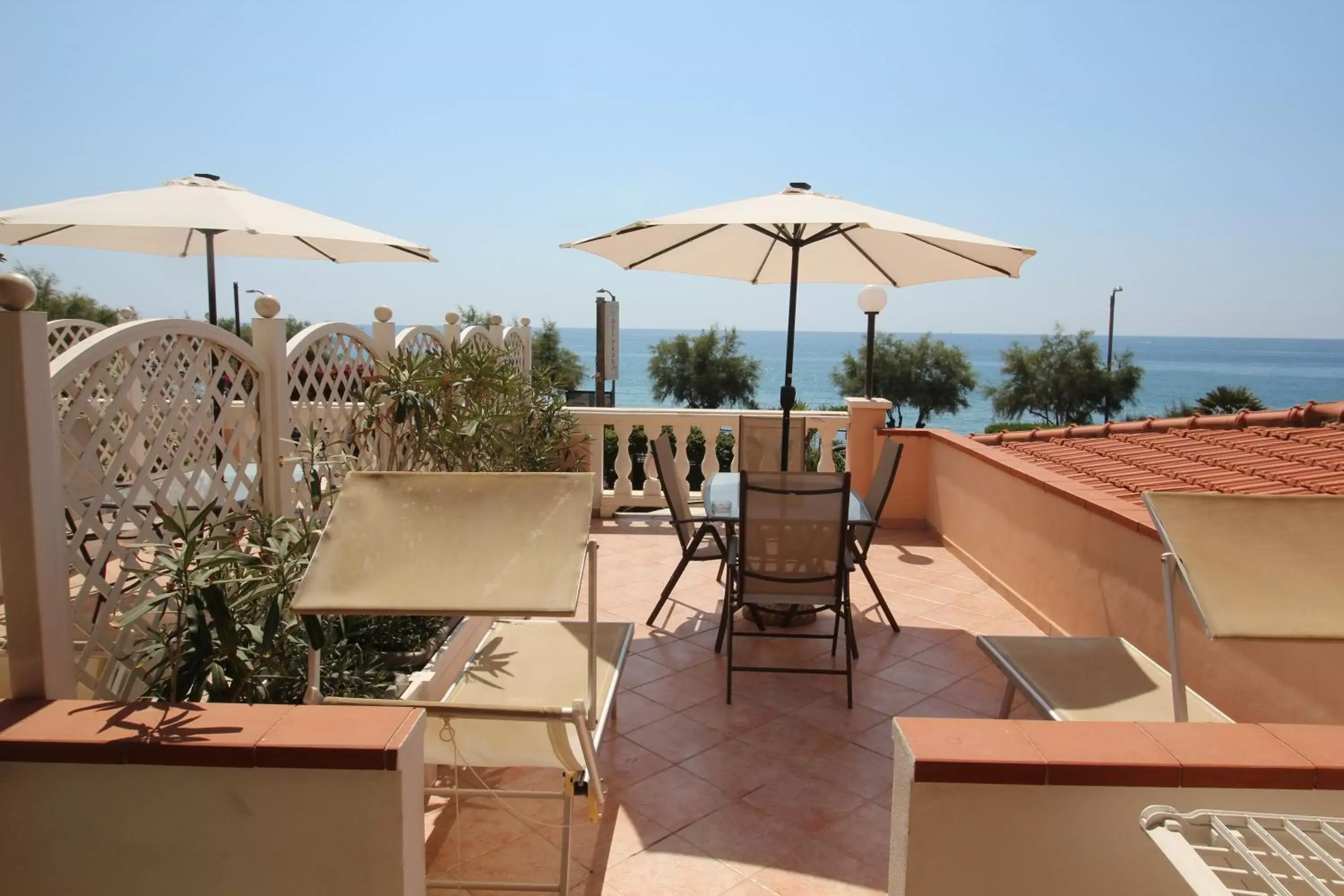 Balcony/Terrace, Restaurant/Places to Eat in Del Prado