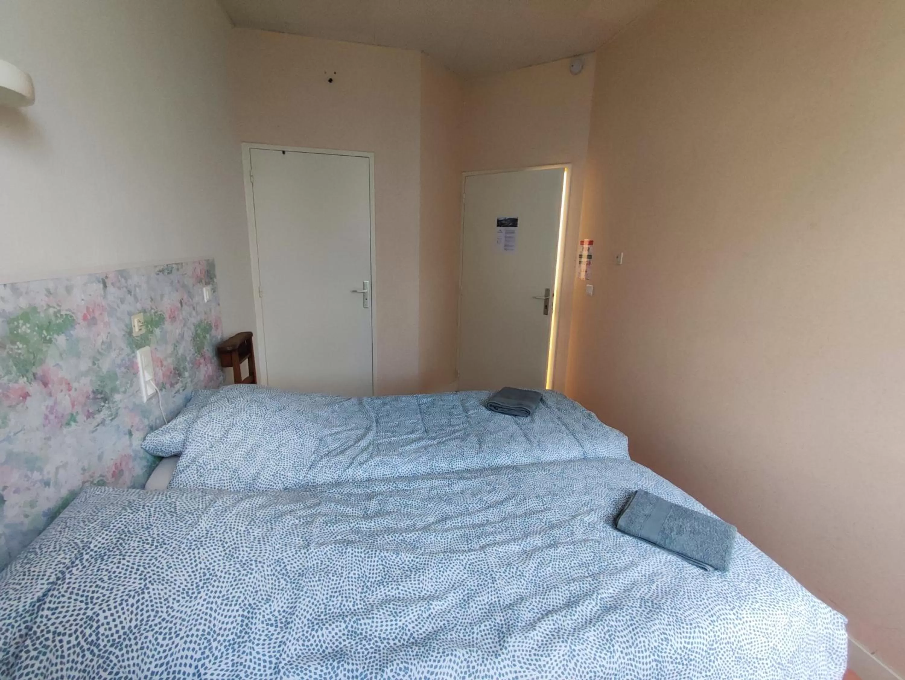 Bed in Gîte d'étape et de groupe du Clos Saint Roch