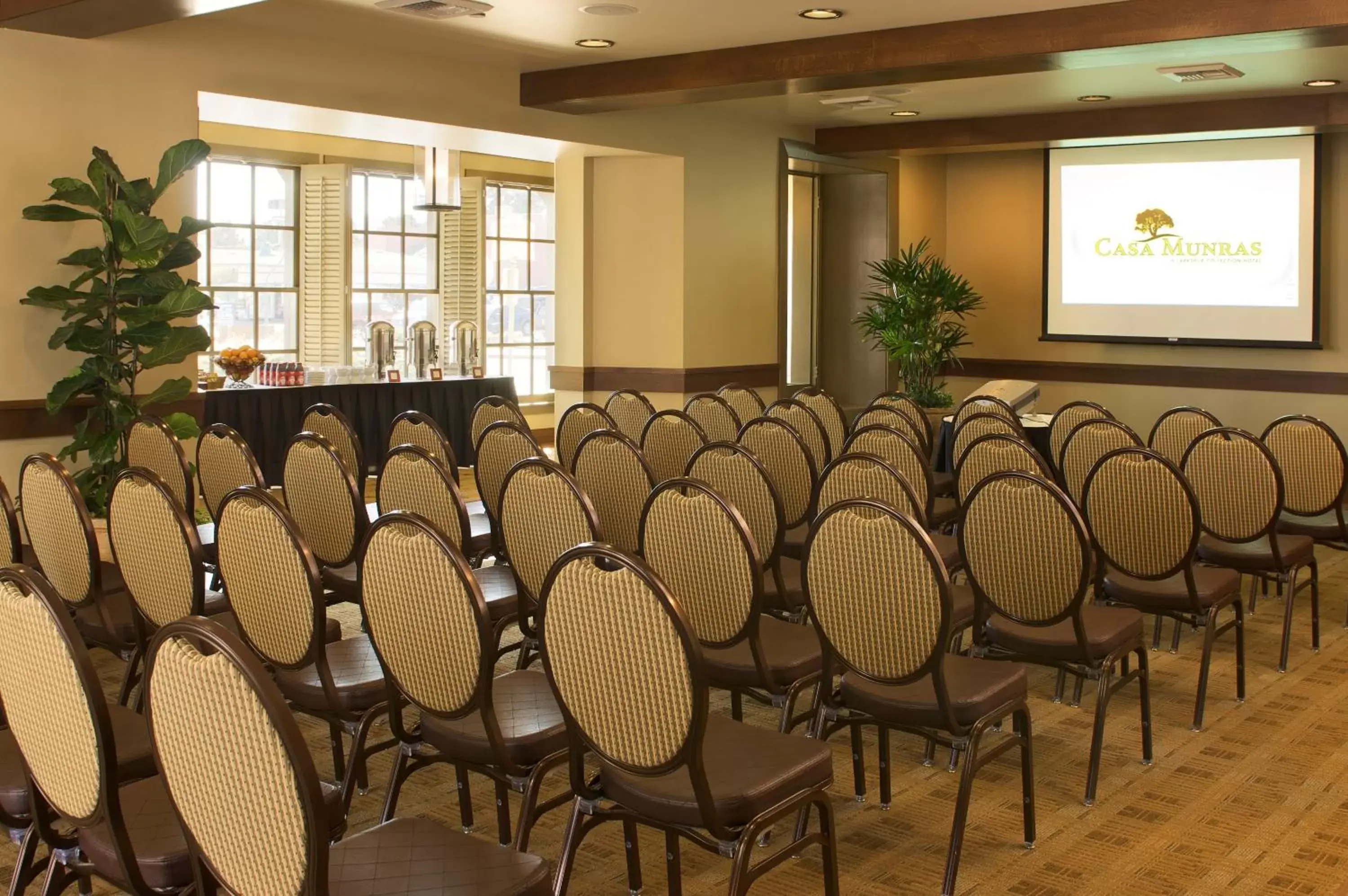 Business facilities, Business Area/Conference Room in Casa Munras Garden Hotel & Spa