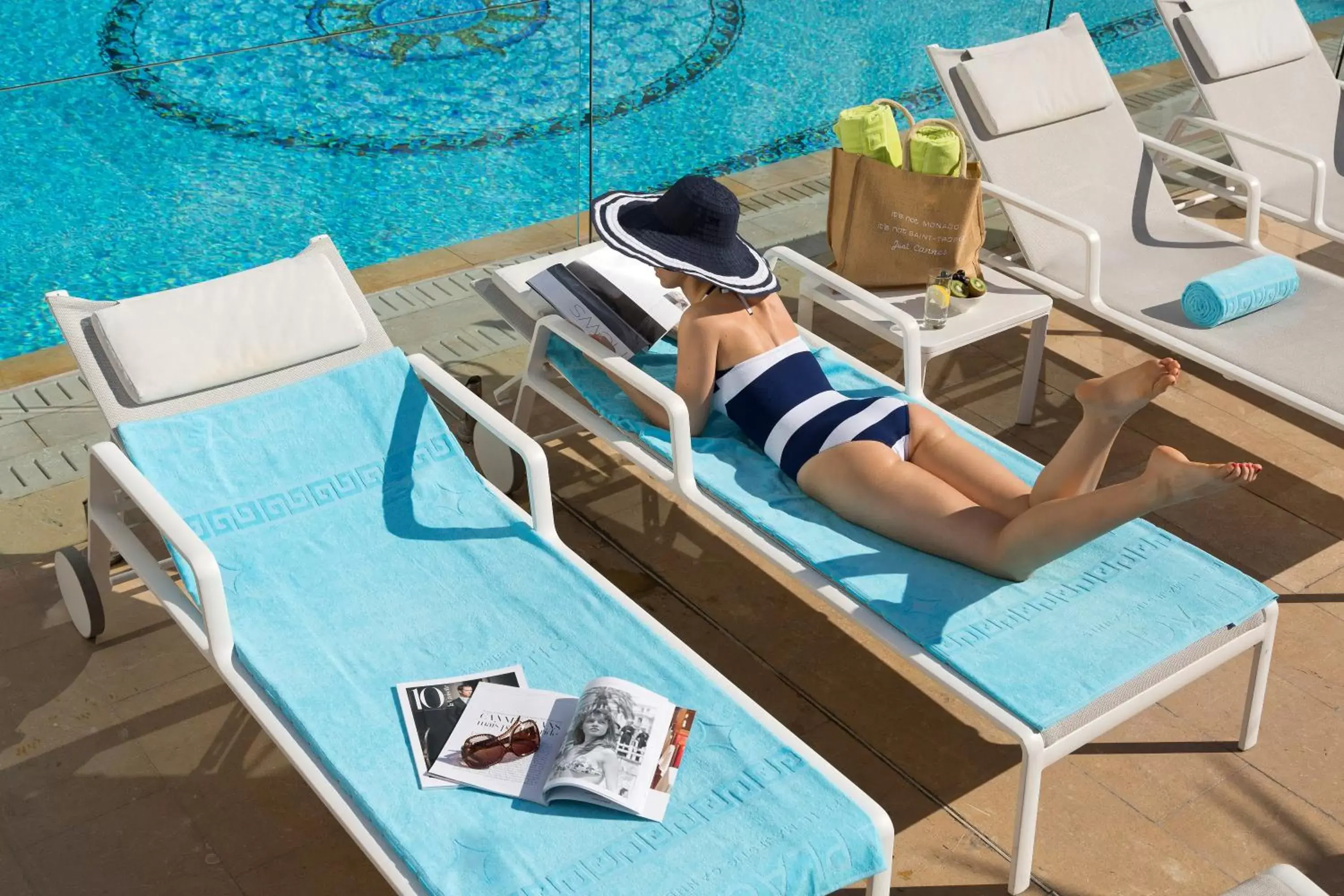 Swimming pool in Hôtel Barrière Le Majestic Cannes