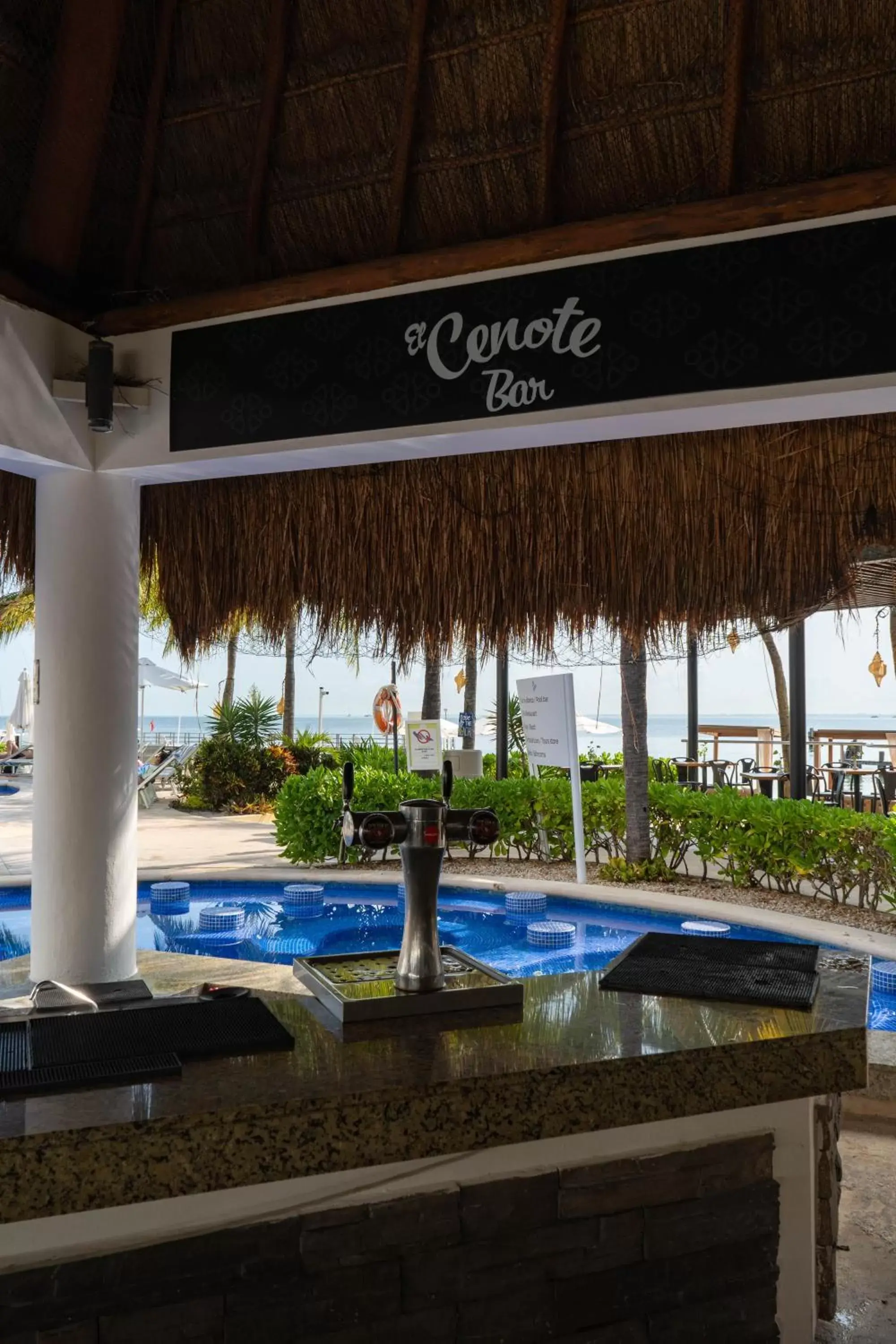 Lounge or bar, Swimming Pool in Cancun Bay Resort - All Inclusive