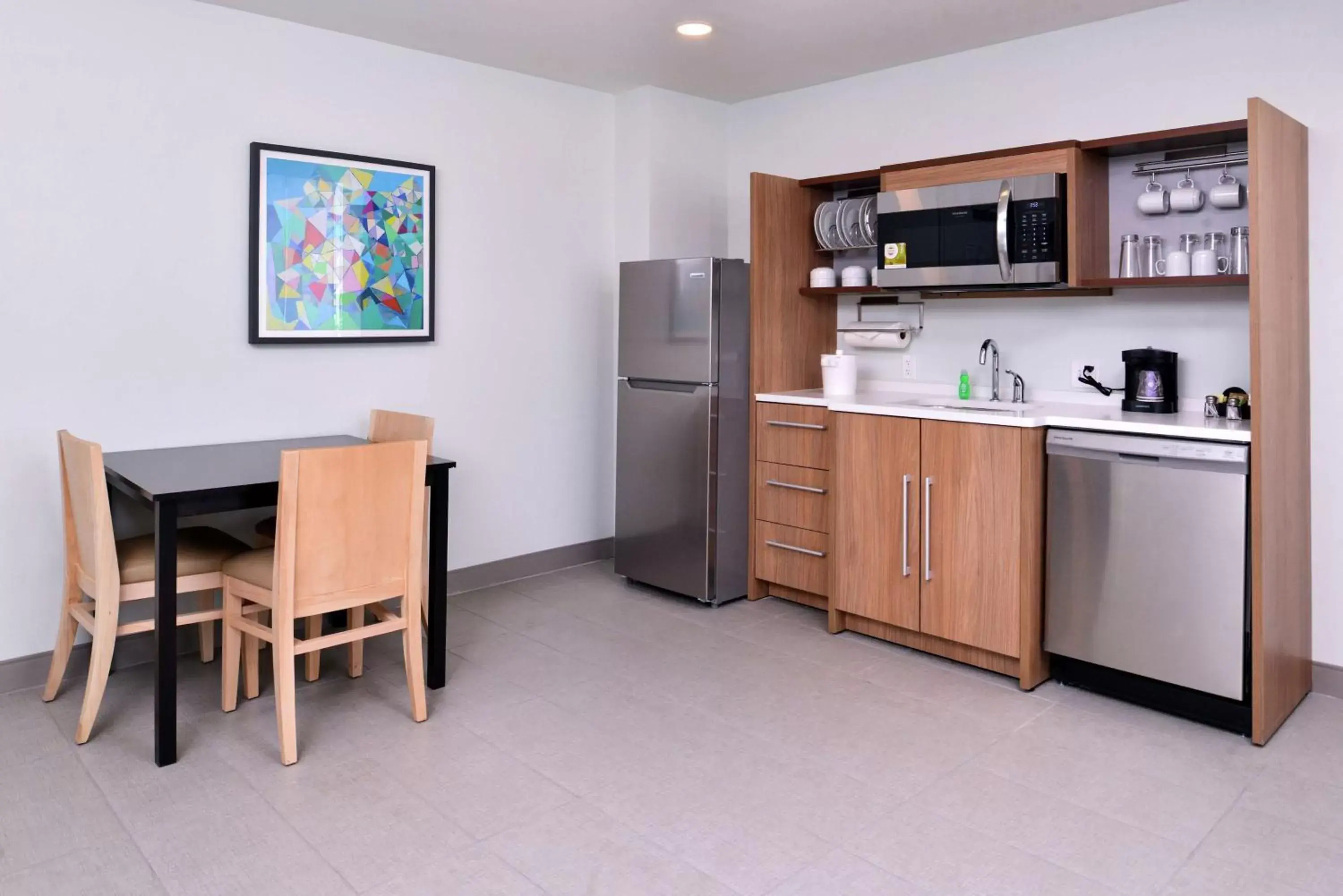 Kitchen or kitchenette, Kitchen/Kitchenette in Home2 Suites By Hilton Tampa Downtown Channel District