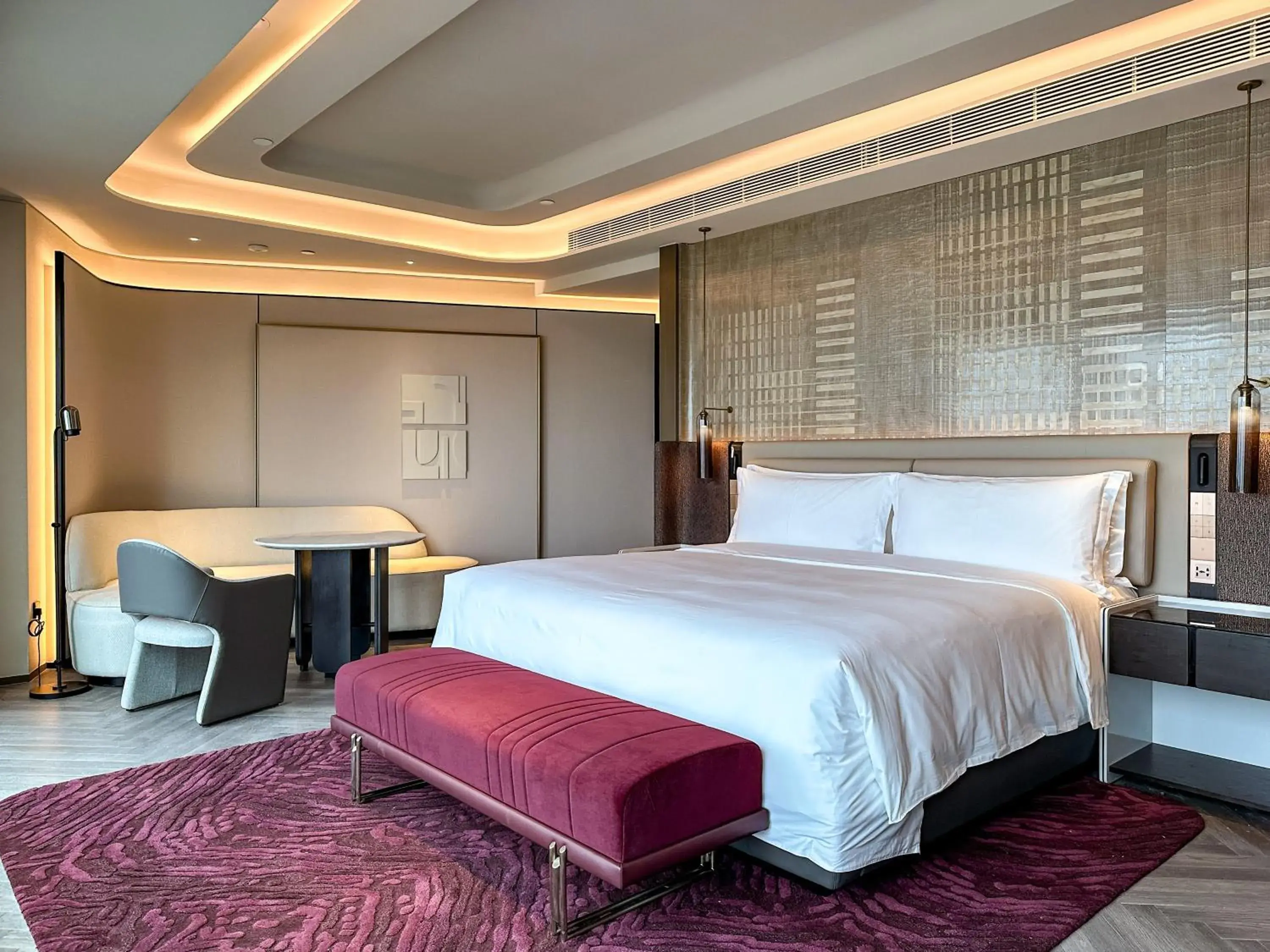 Photo of the whole room, Bed in InterContinental Hotels Shenzhen WECC, an IHG Hotel