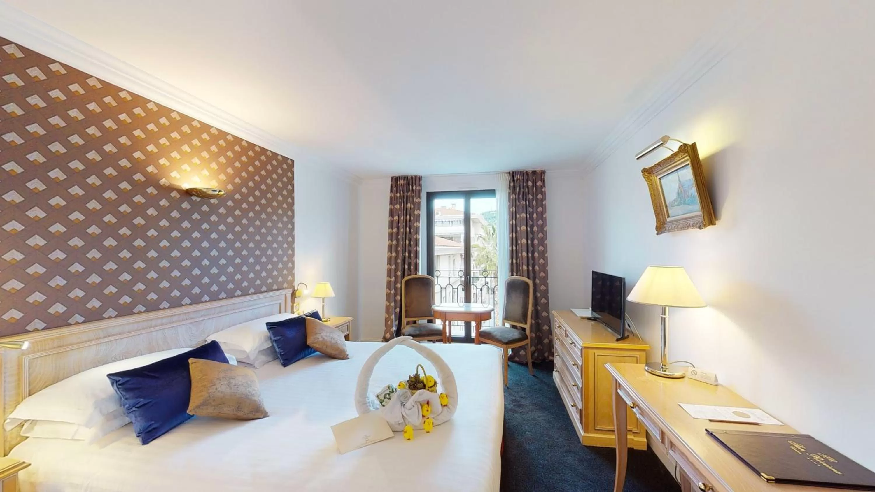 City view, Bed in Sun Riviera Hotel