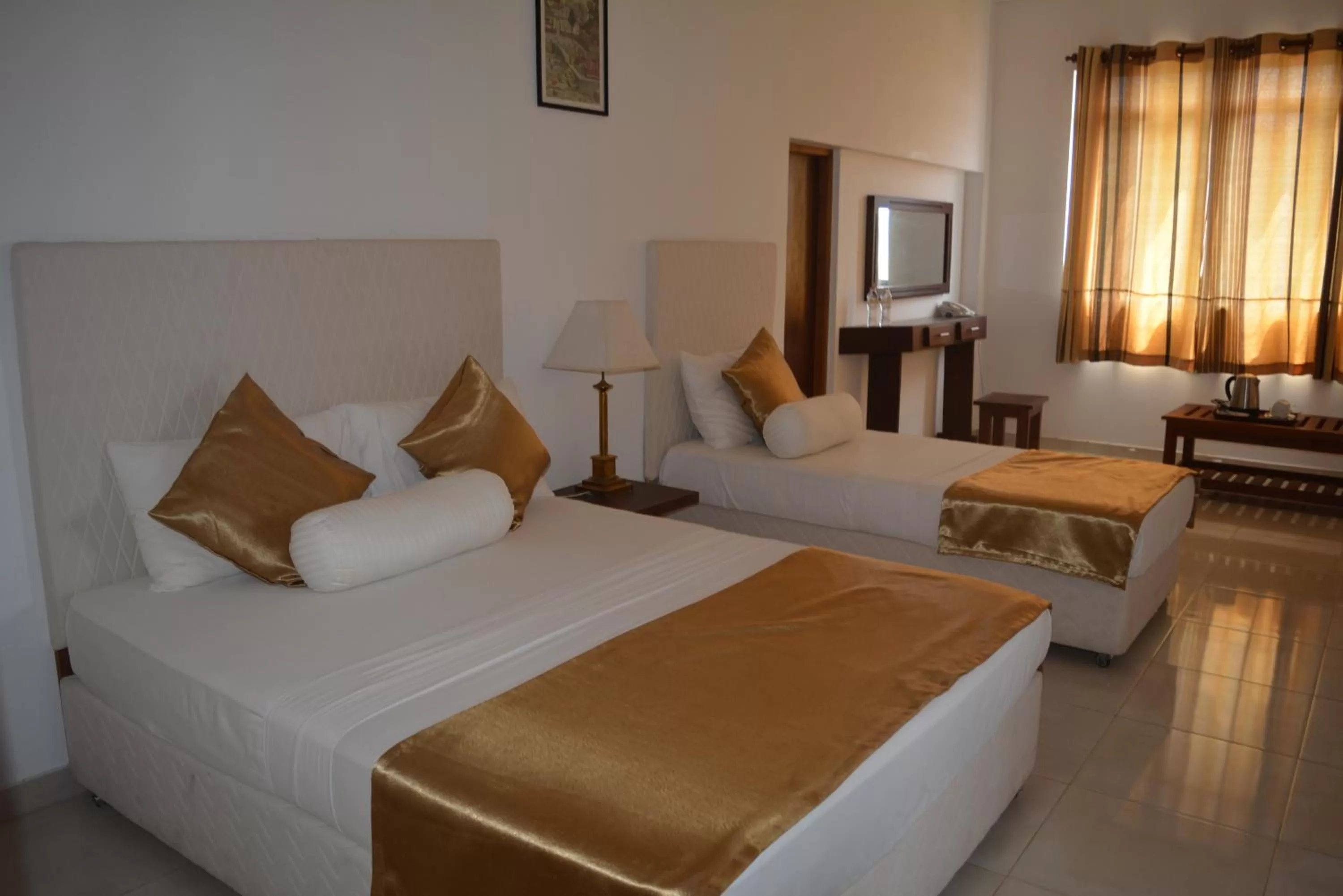 Bed in Kandy Unique Hotel