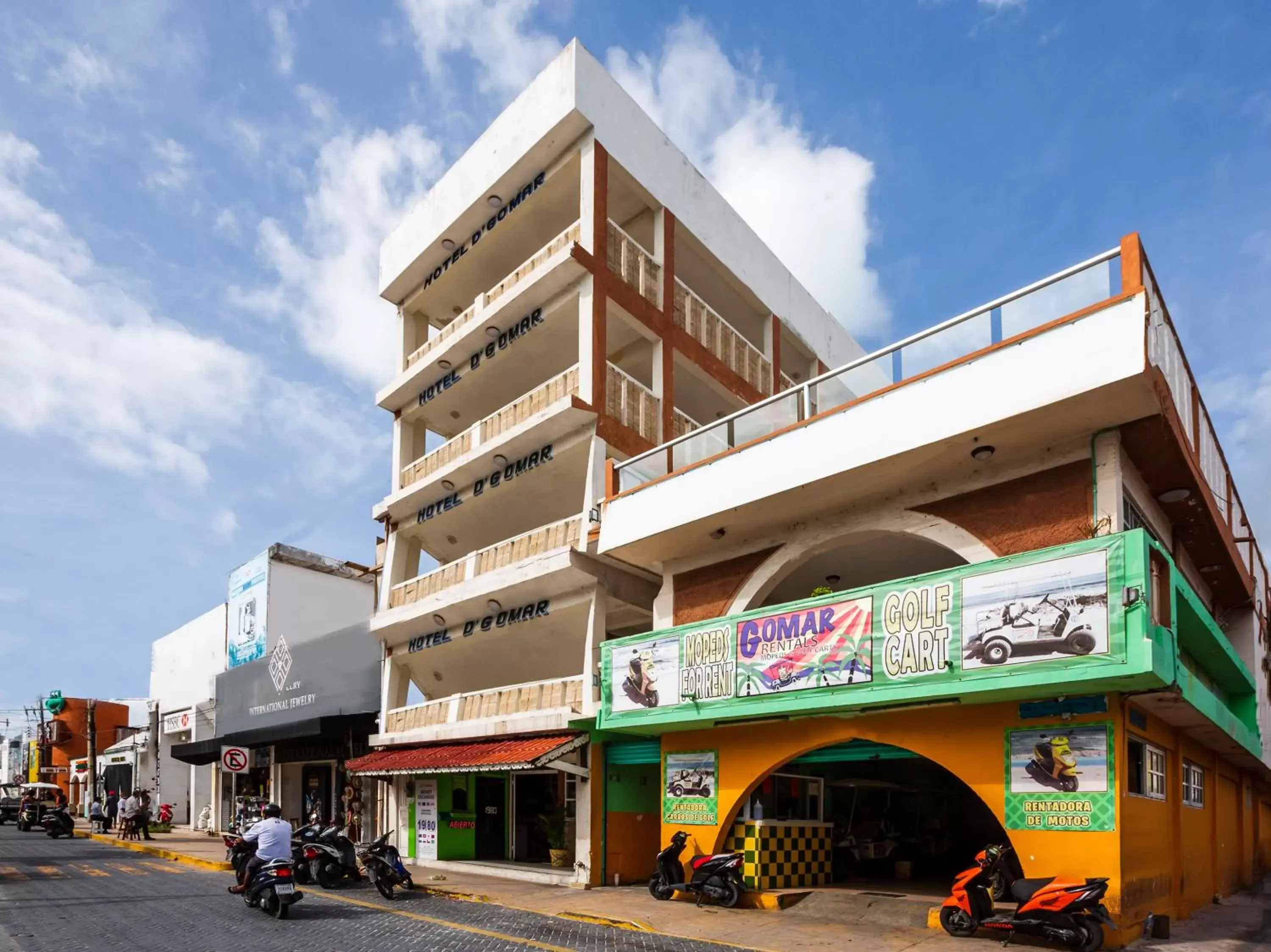 Facade/entrance, Property Building in Hotel D Gomar