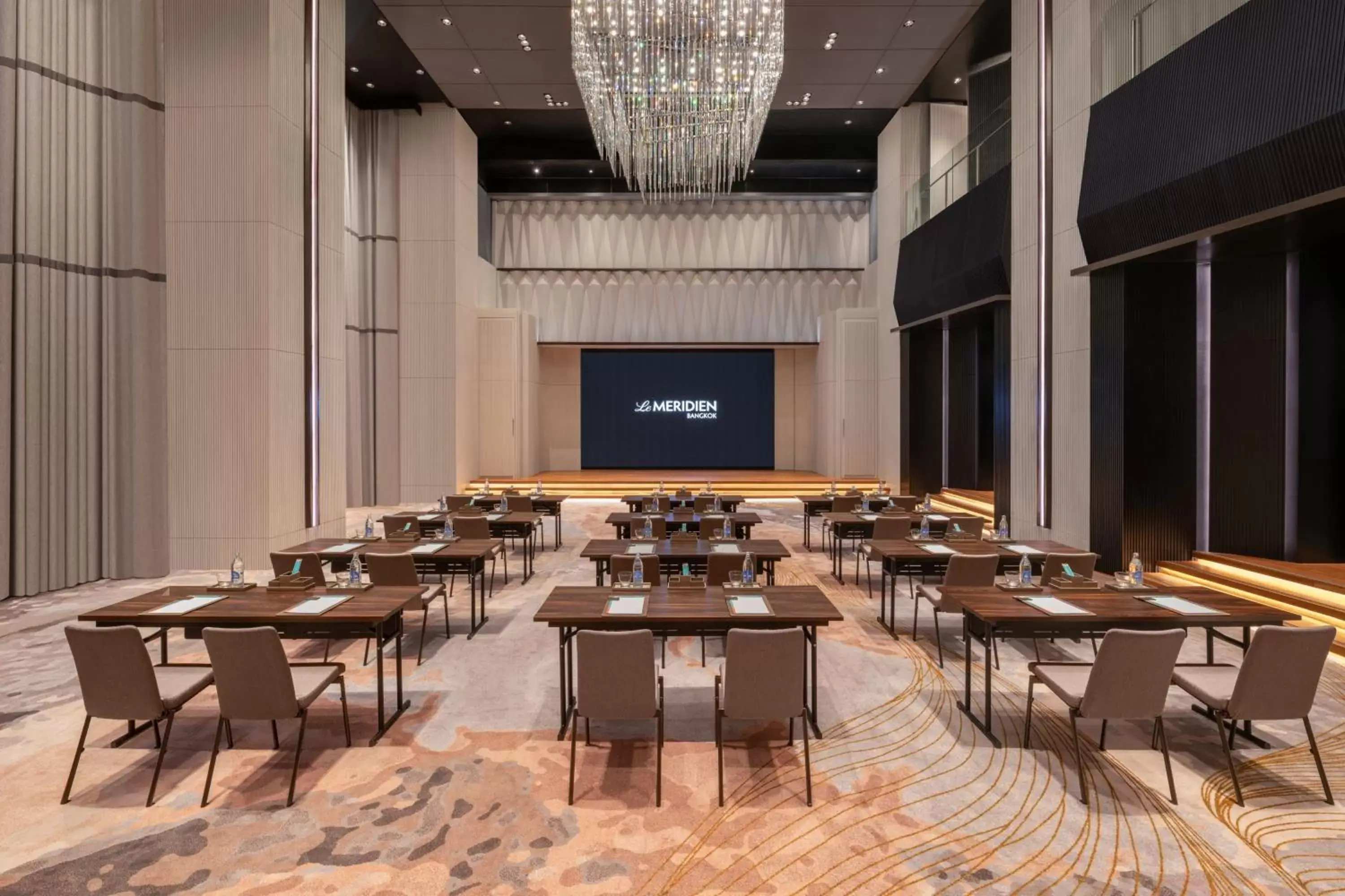 Meeting/conference room, Restaurant/Places to Eat in Le Meridien Bangkok