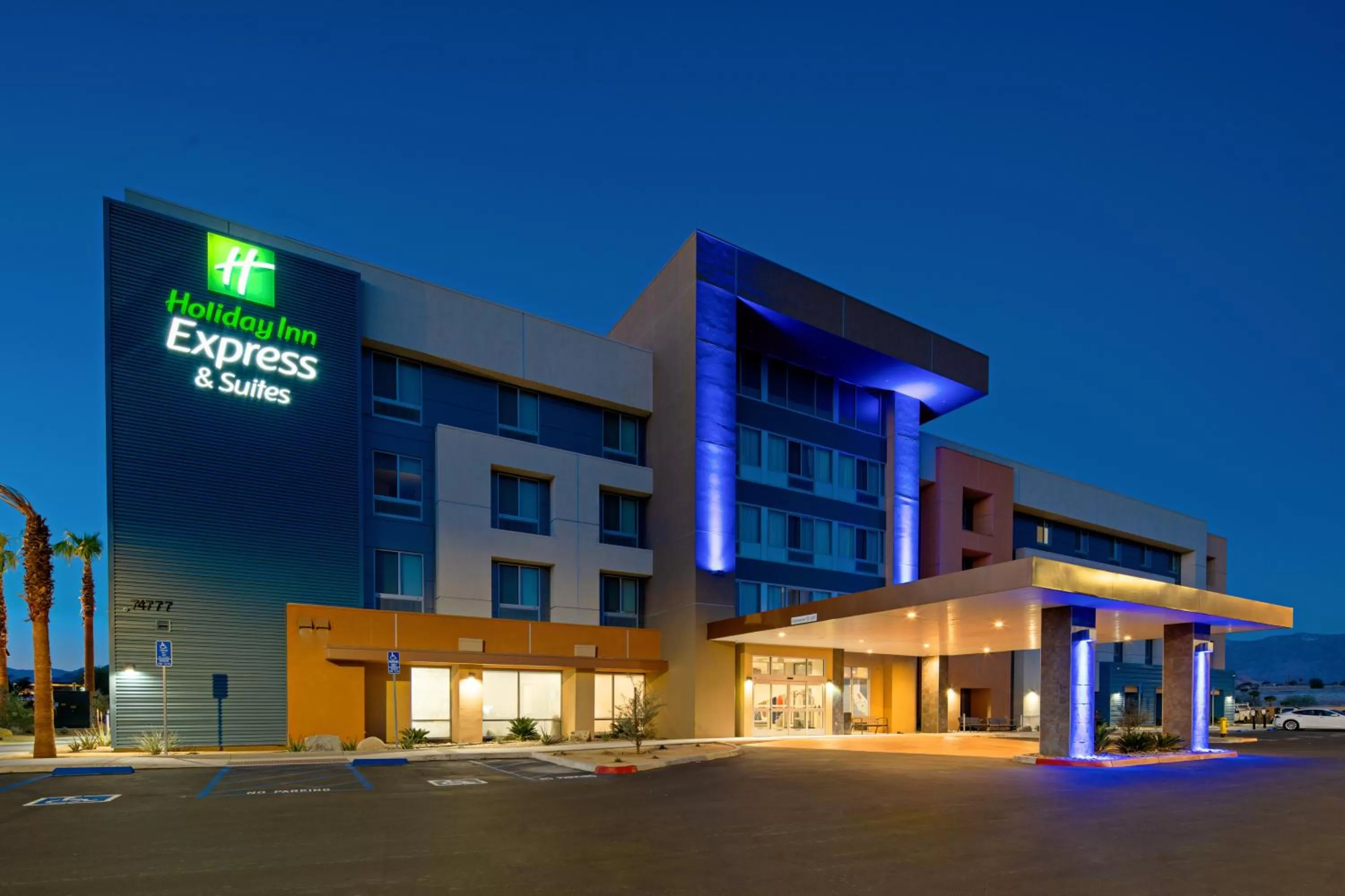 Property building in Holiday Inn Express & Suites Palm Desert - Millennium by IHG