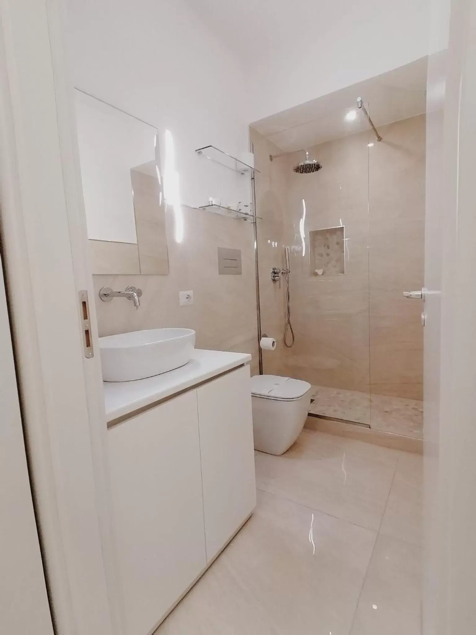 Shower, Bathroom in Hotel CineApollo - Ogni camera un film!