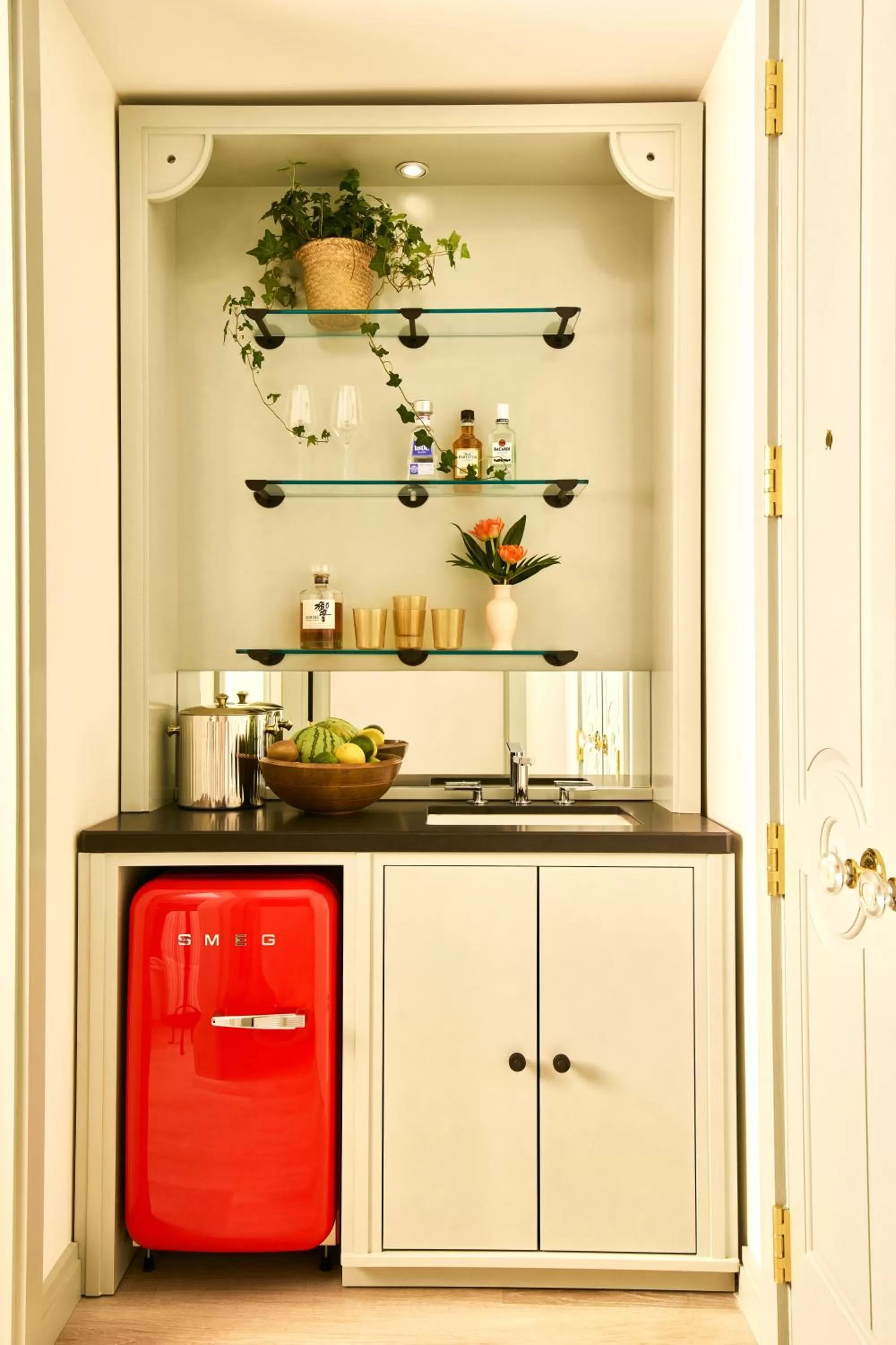 Photo of the whole room in Virgin Hotels New Orleans