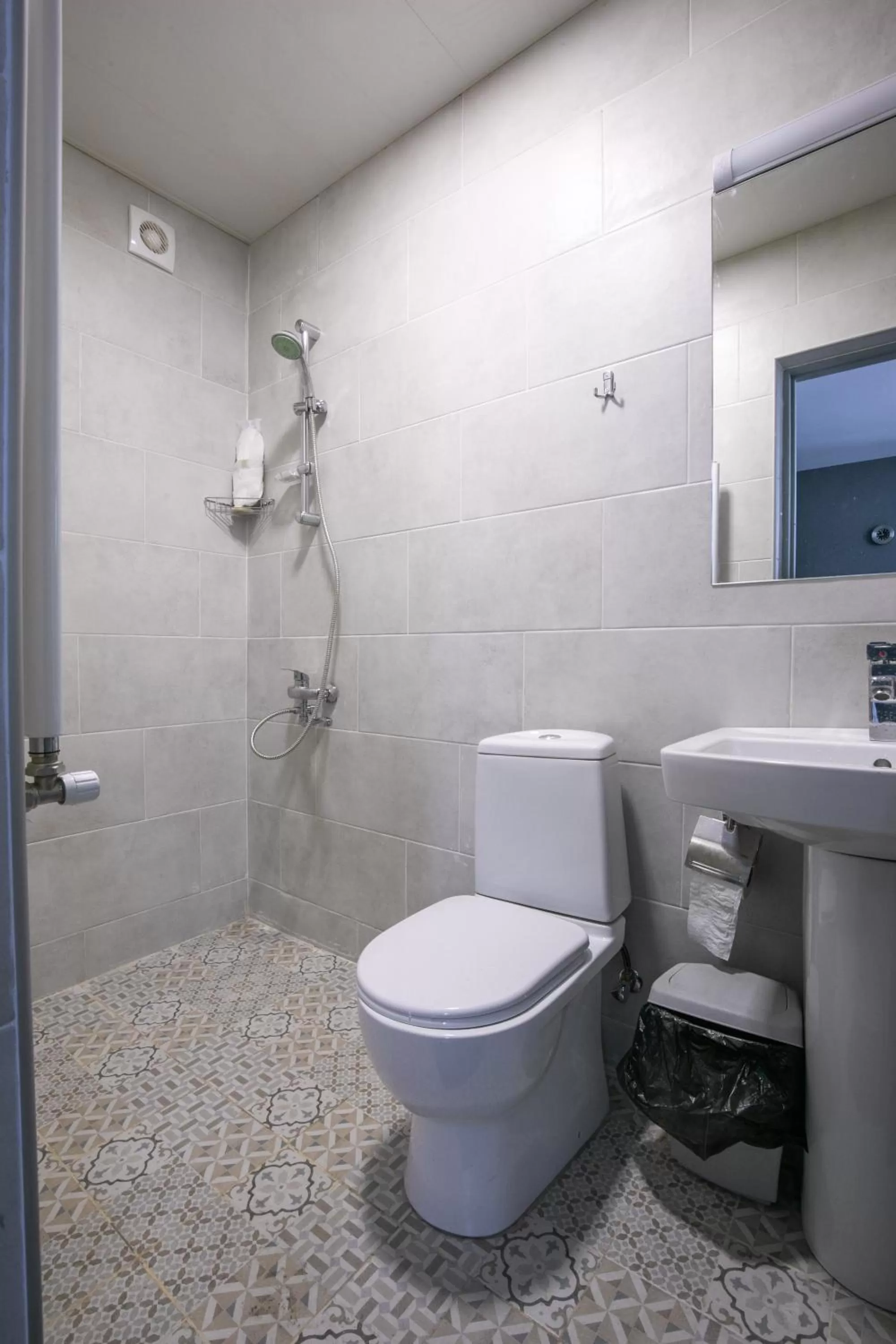 Shower in 3 Heritage Rooms