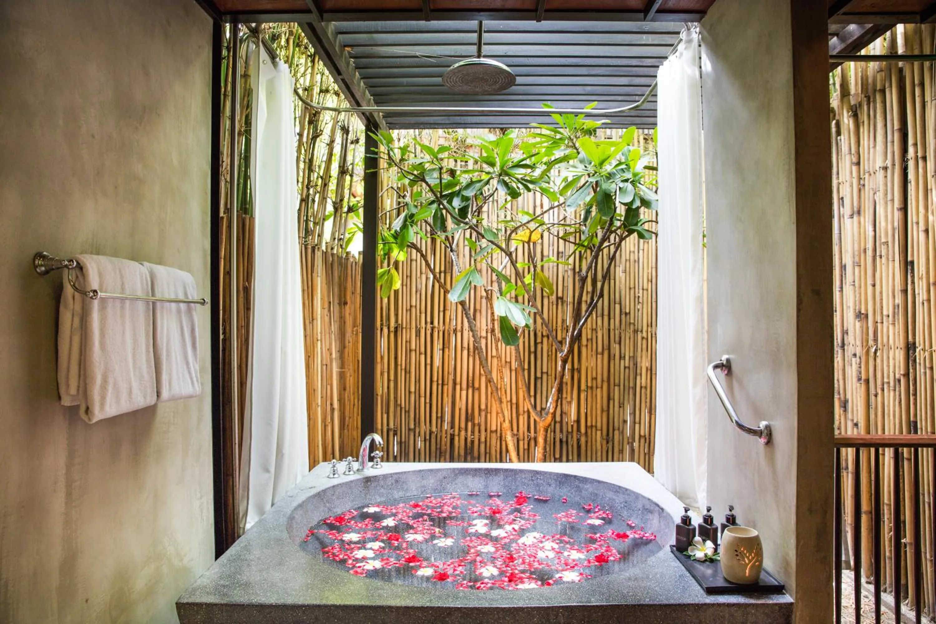 Hot Tub in Chura Samui - SHA Plus