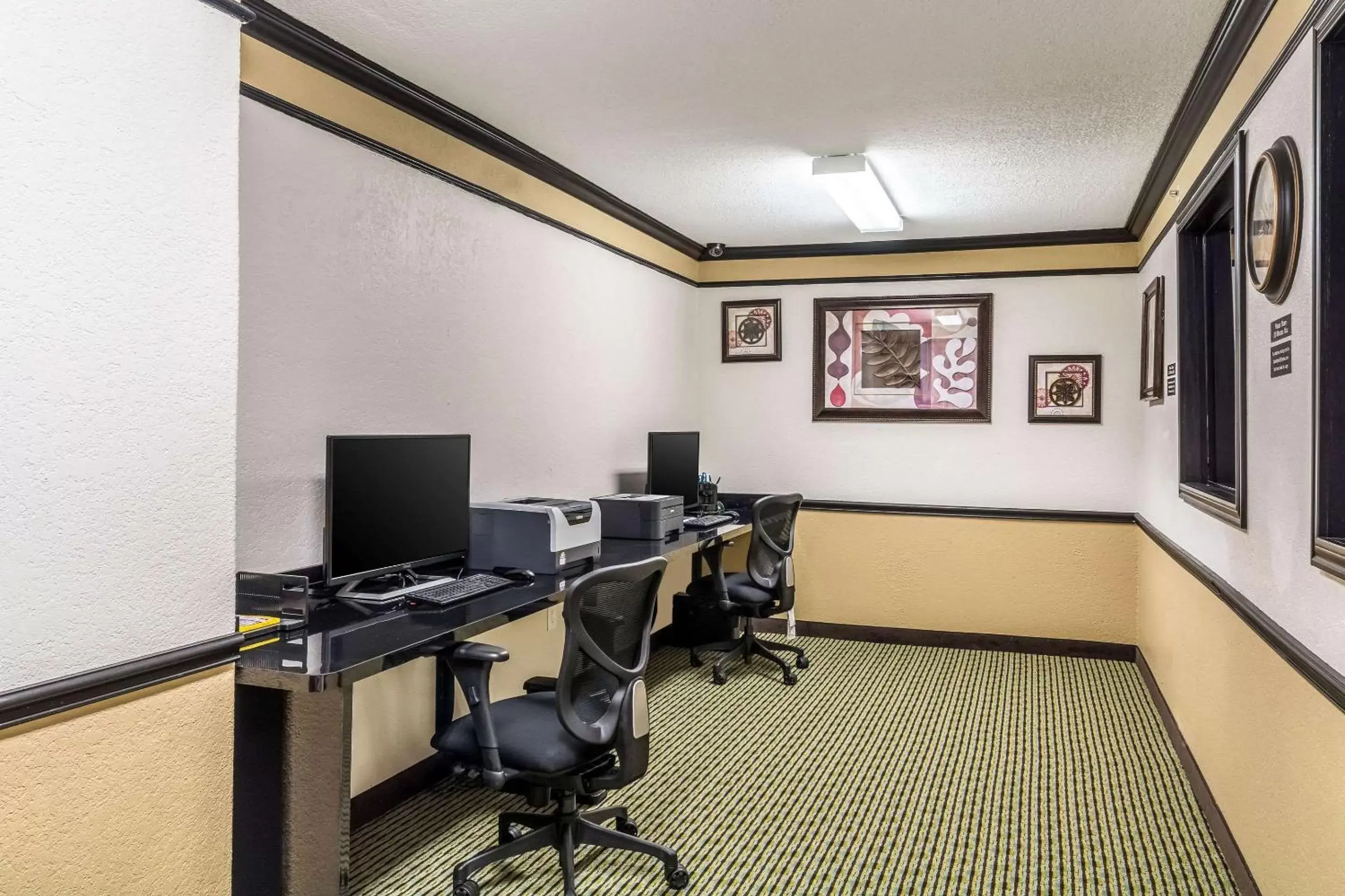 On site, Business Area/Conference Room in Quality Inn & Suites SeaWorld North