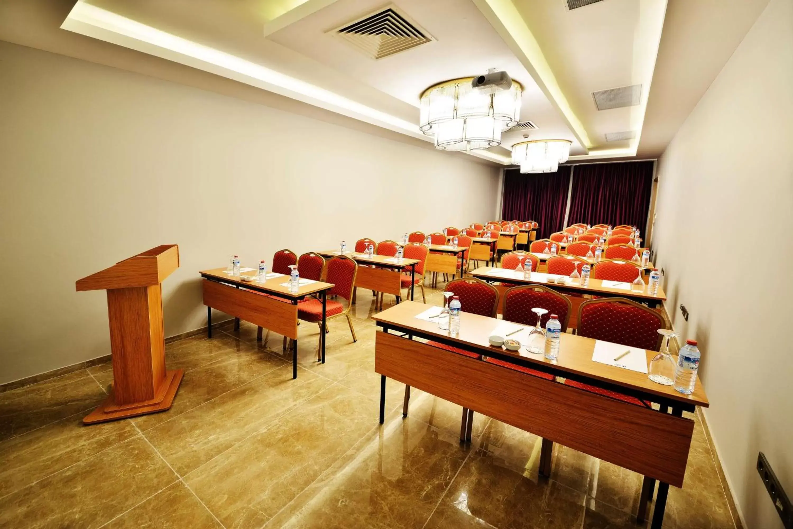 Meeting/conference room in Best Western Plus Center Hotel