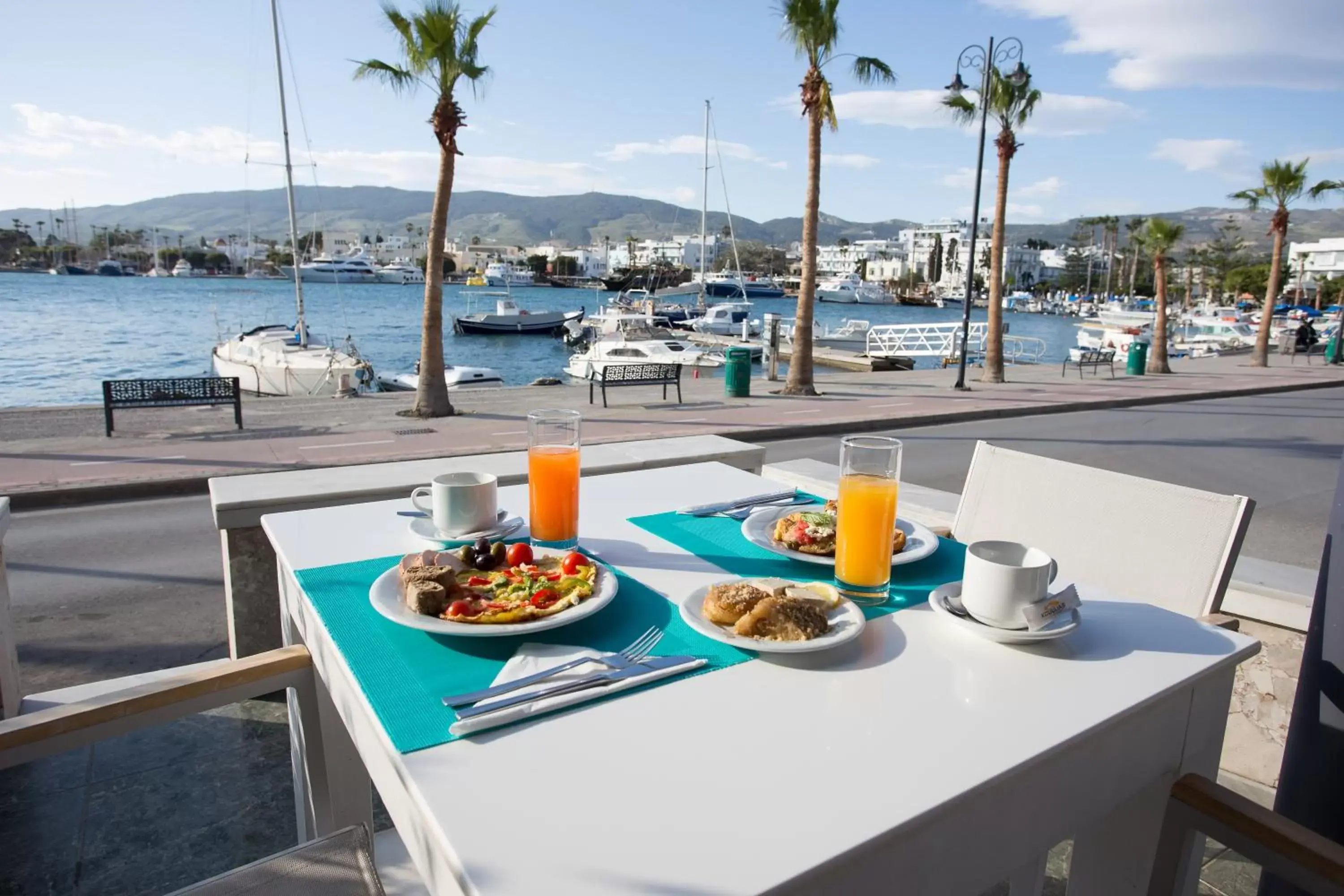 Food and drinks in Kosta Palace Food and drinks in Kosta Palace