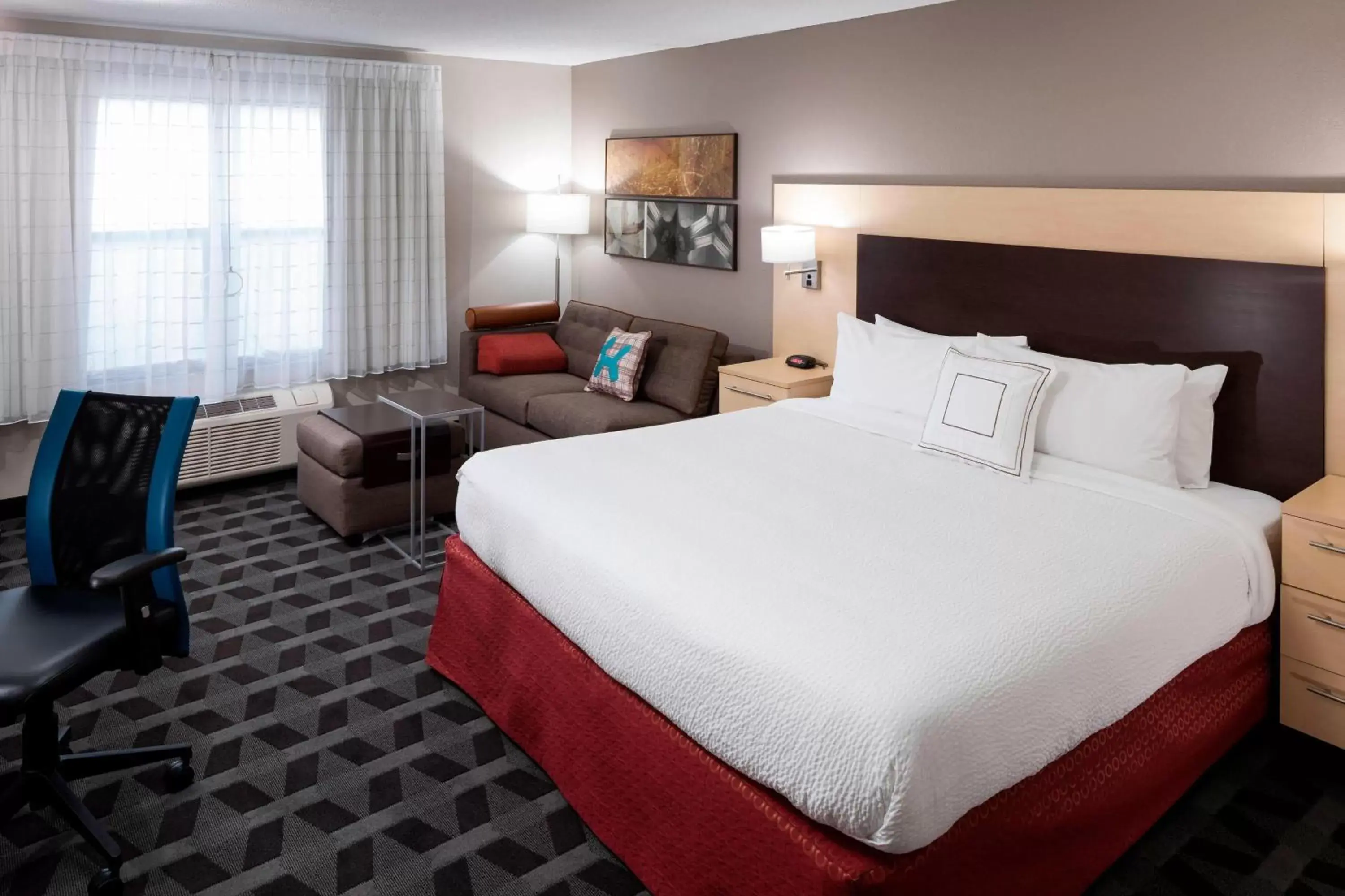 Photo of the whole room, Bed in TownePlace Suites Columbus