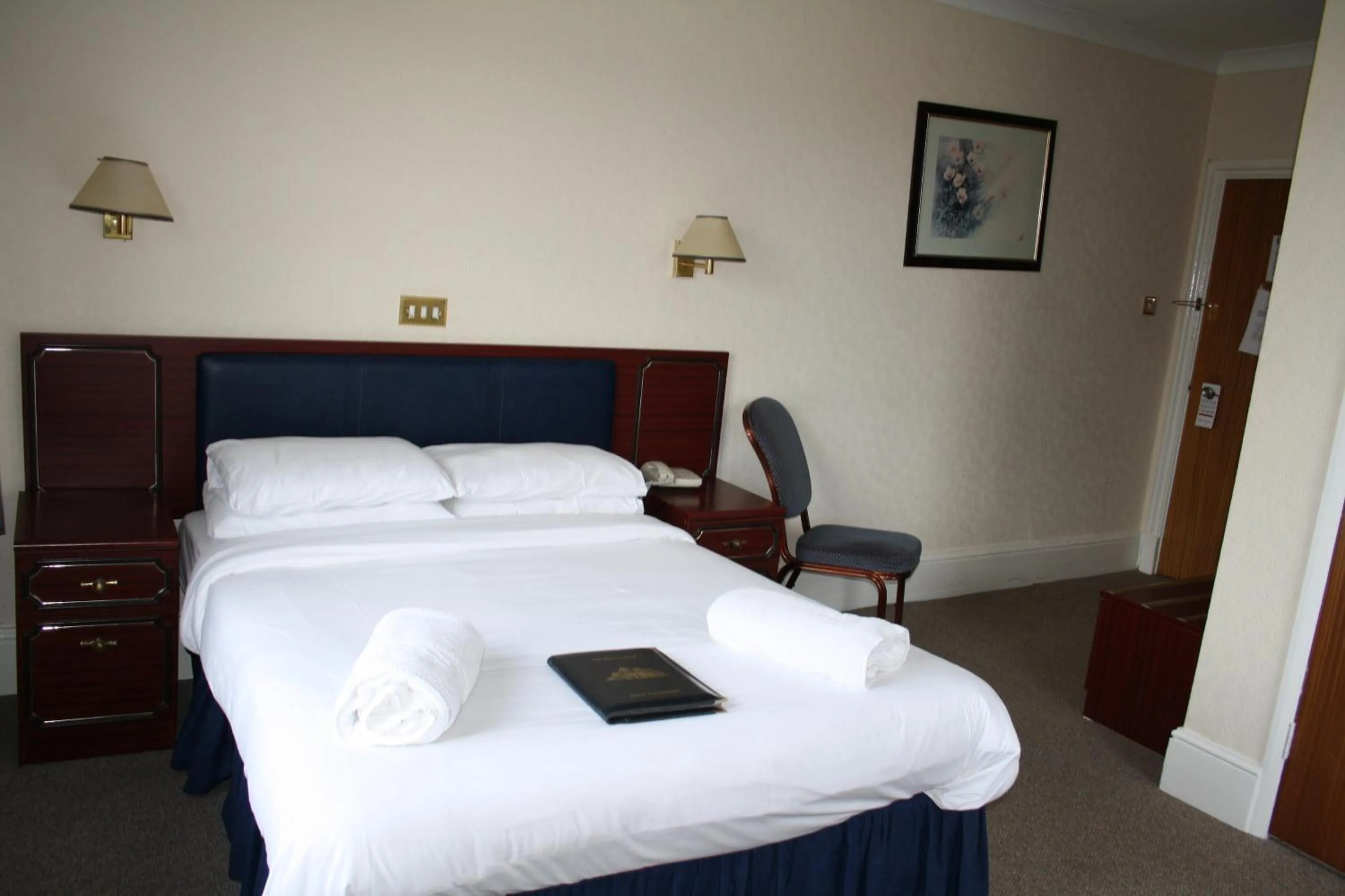 Bedroom in Uno Thames Riverside Hotel By Uno