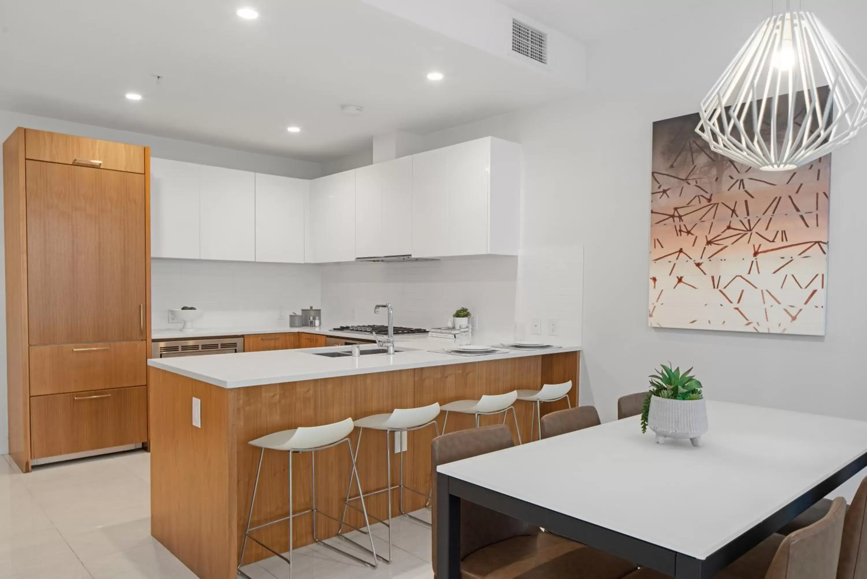 kitchen, Kitchen/Kitchenette in Level Los Angeles - Downtown South Olive