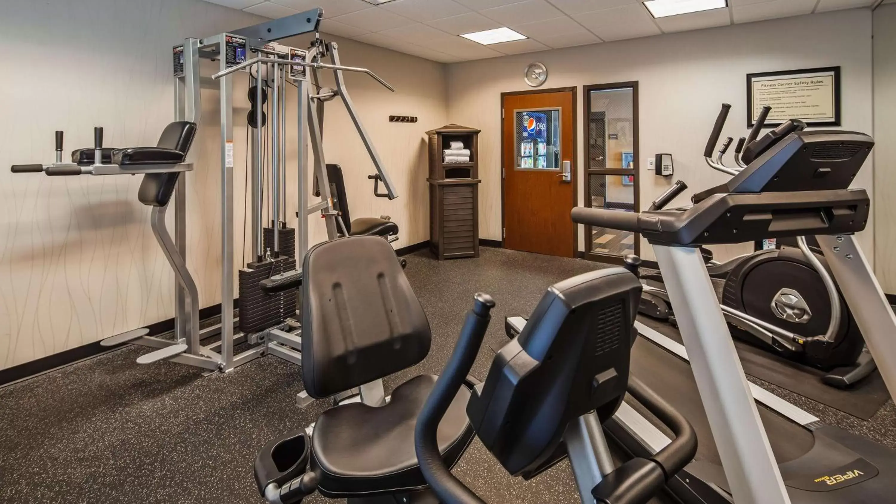 Fitness centre/facilities, Fitness Center/Facilities in Best Western Plus Chain of Lakes Inn & Suites