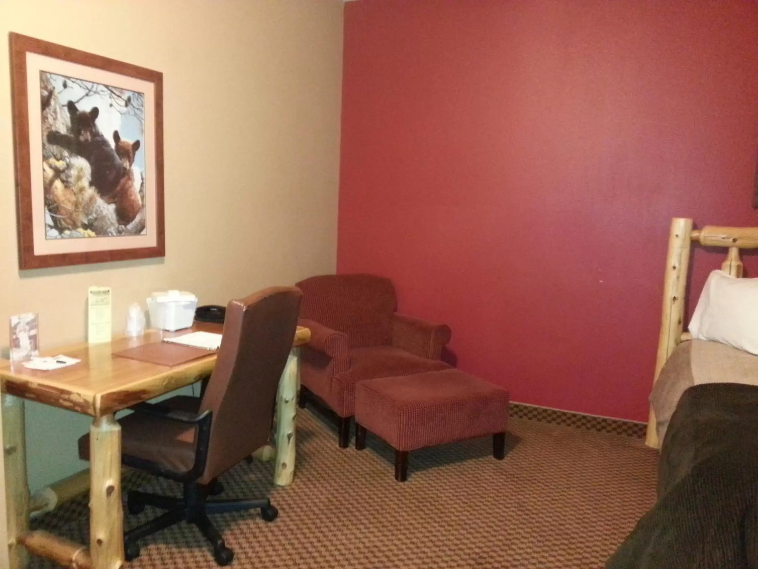 Seating Area in Arrowwood Lodge at Brainerd Lakes