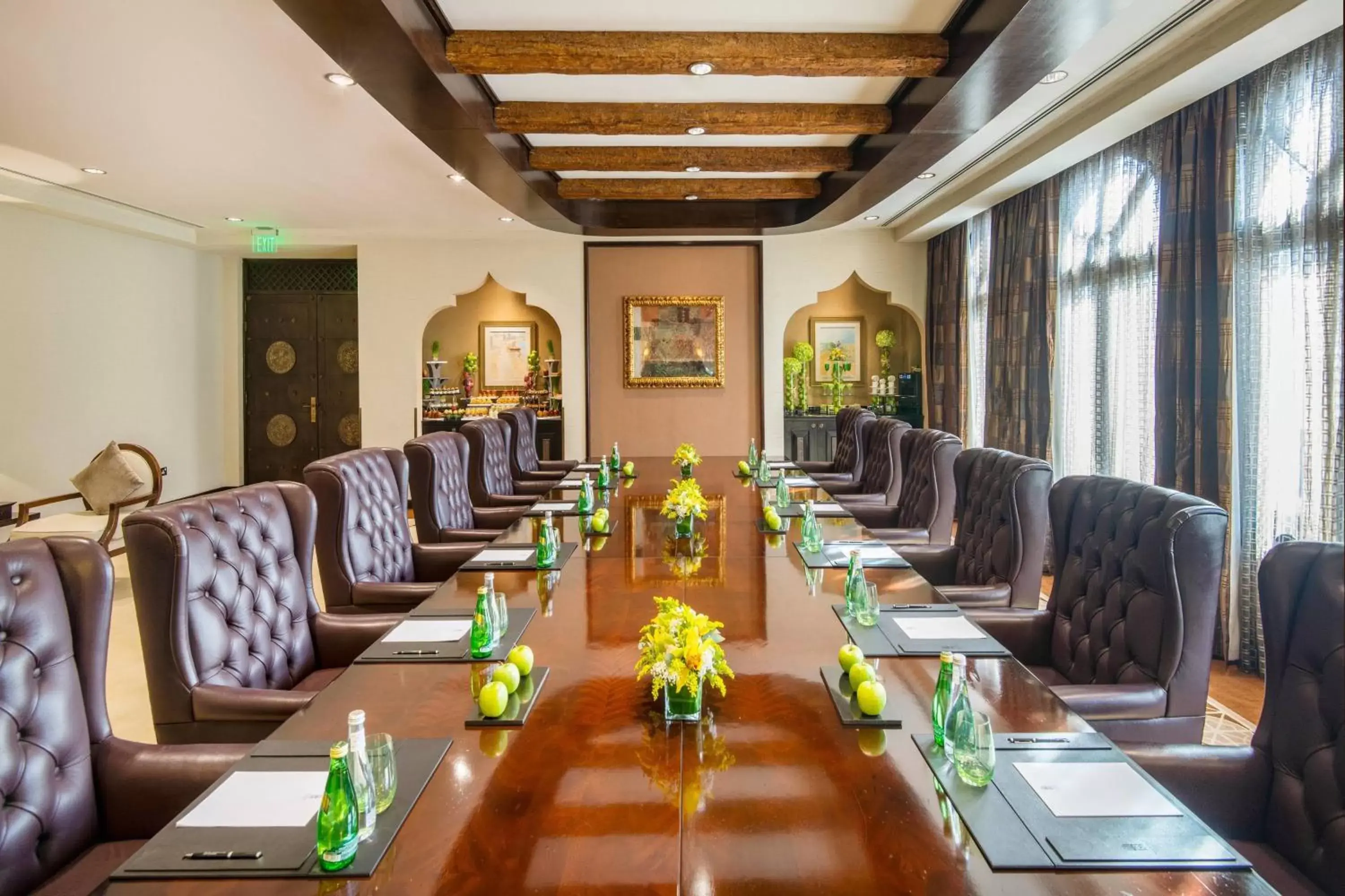 Meeting/conference room in Sharq Village & Spa, a Ritz-Carlton Hotel